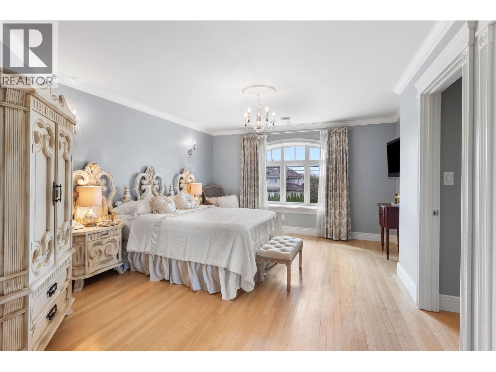 3116 BAINBRIDGE AVENUE, Burnaby