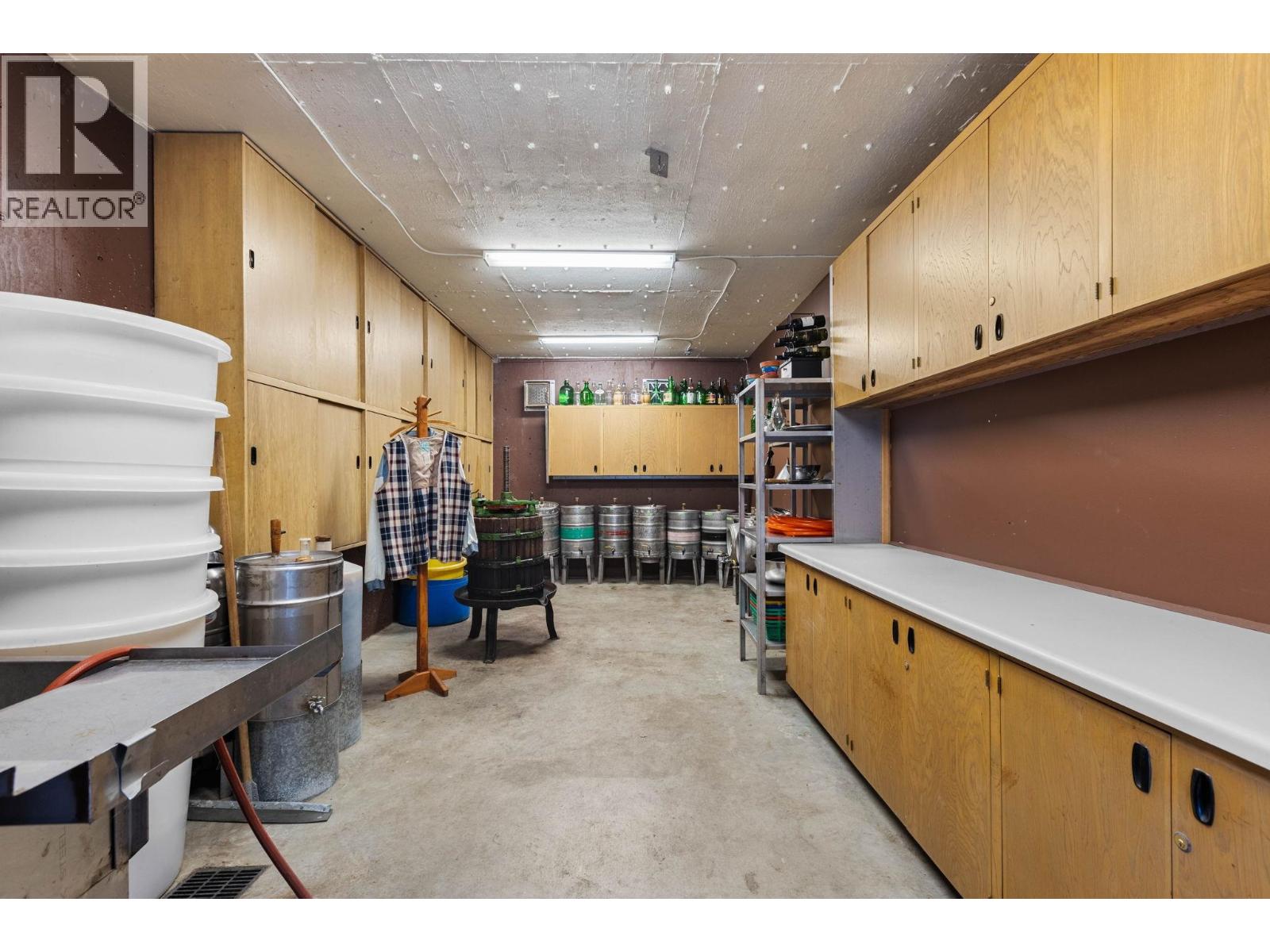 3116 BAINBRIDGE AVENUE, Burnaby