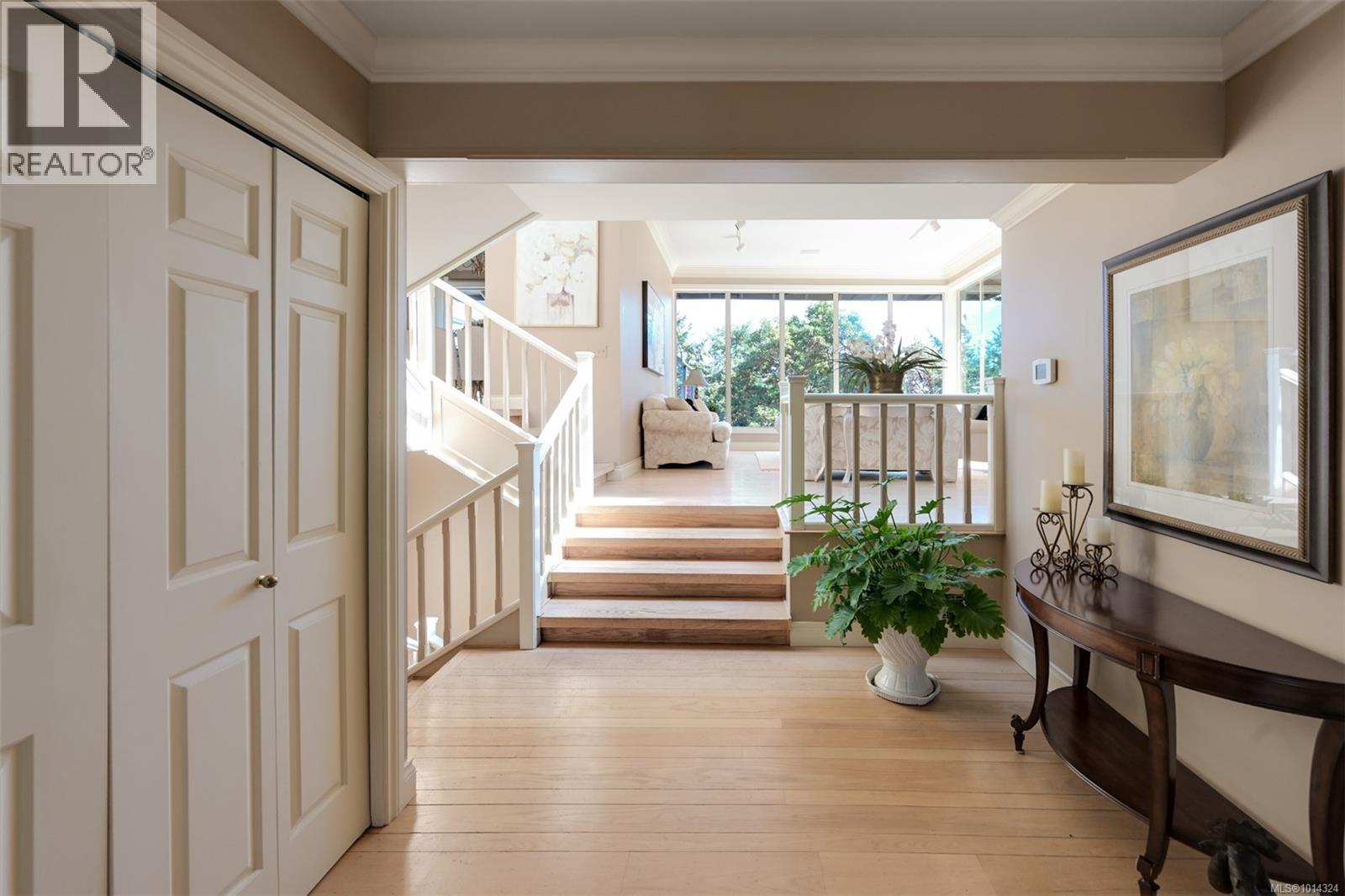 2807 Arbutus Rd, Saanich