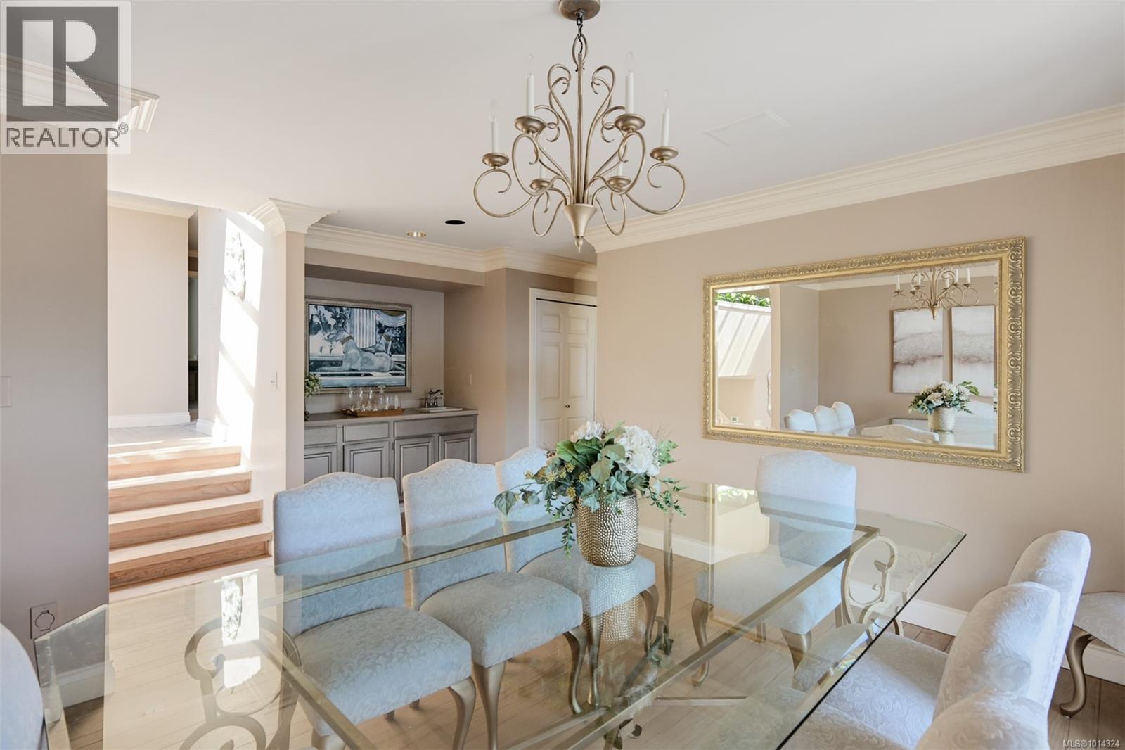 2807 Arbutus Rd, Saanich