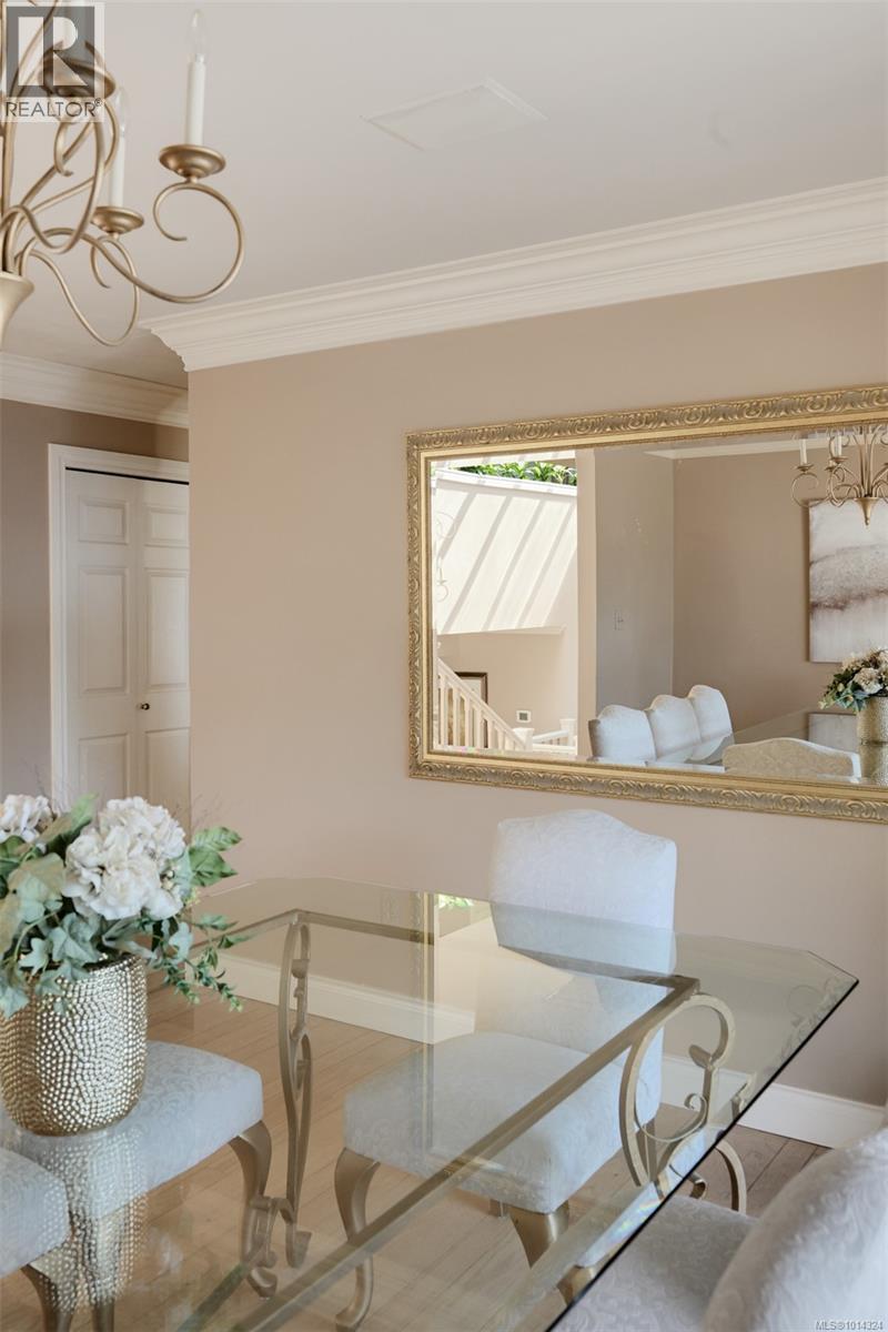 2807 Arbutus Rd, Saanich