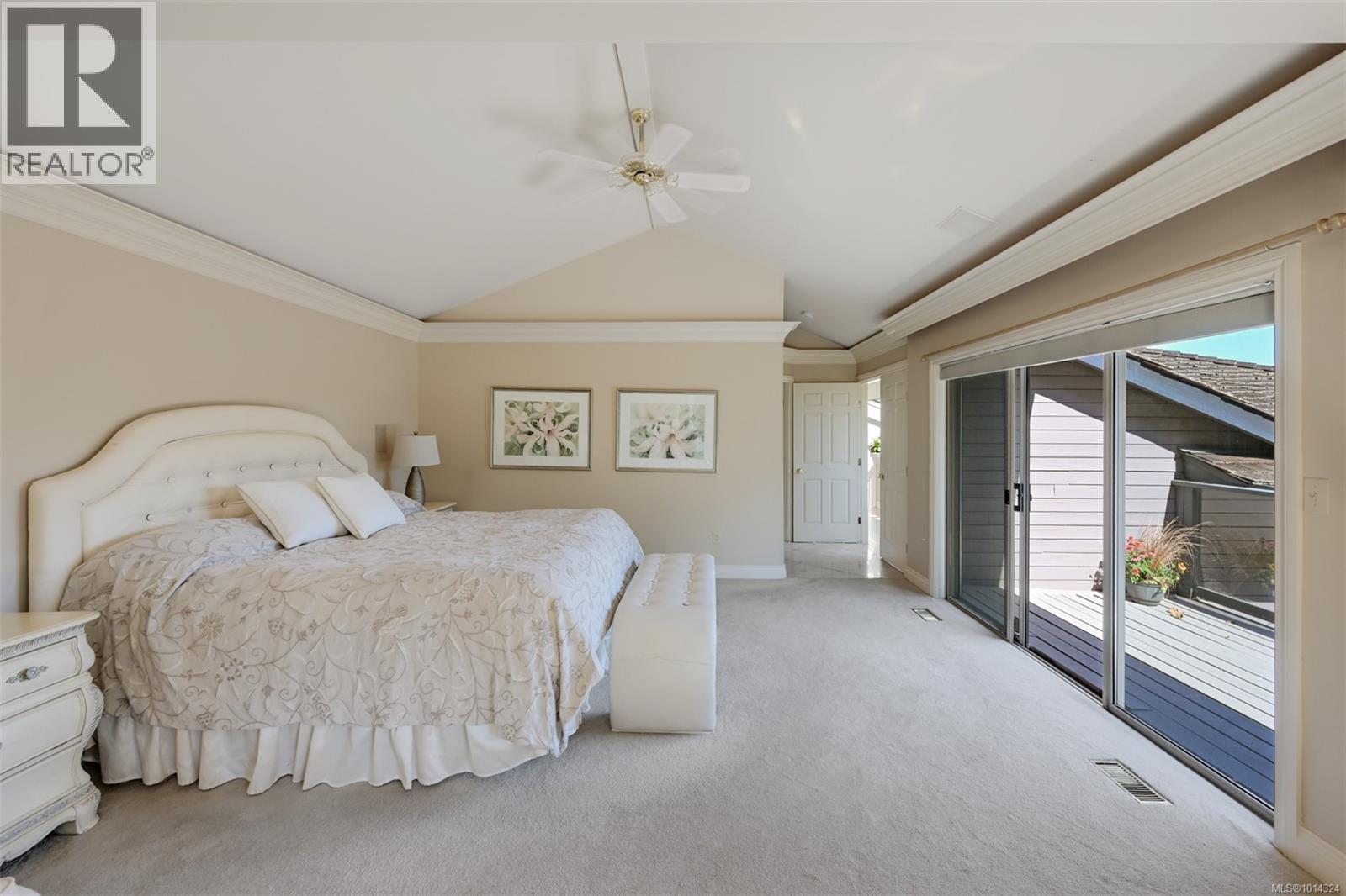 2807 Arbutus Rd, Saanich