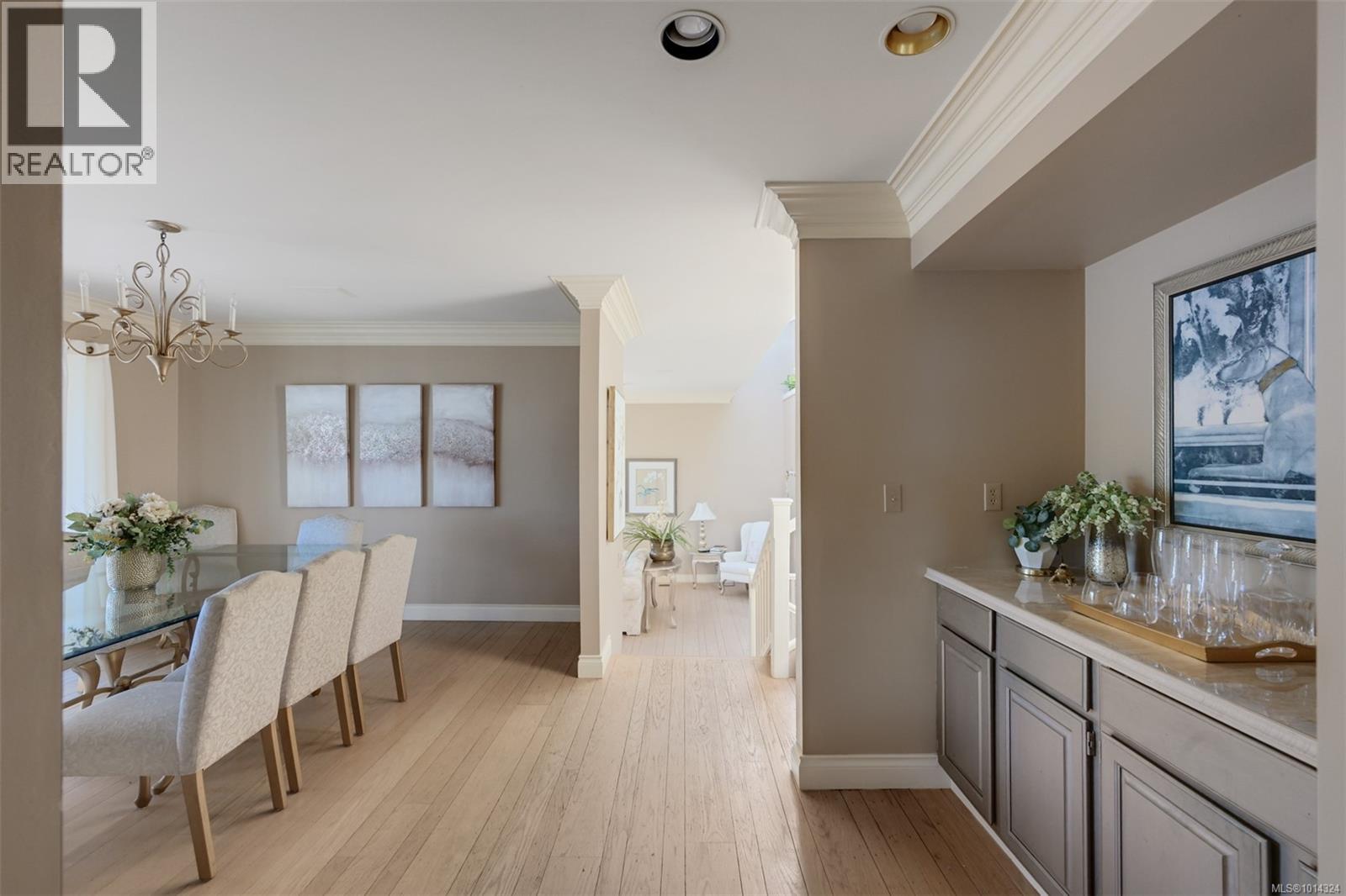 2807 Arbutus Rd, Saanich