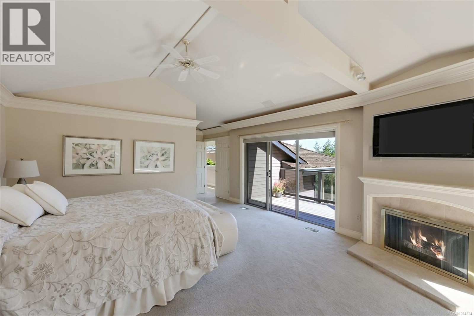 2807 Arbutus Rd, Saanich