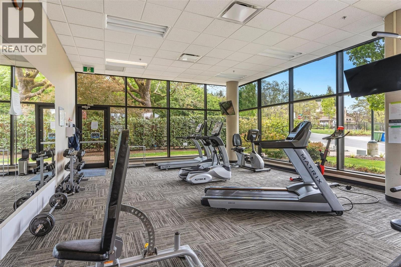 204 741 Travino Lane, Saanich