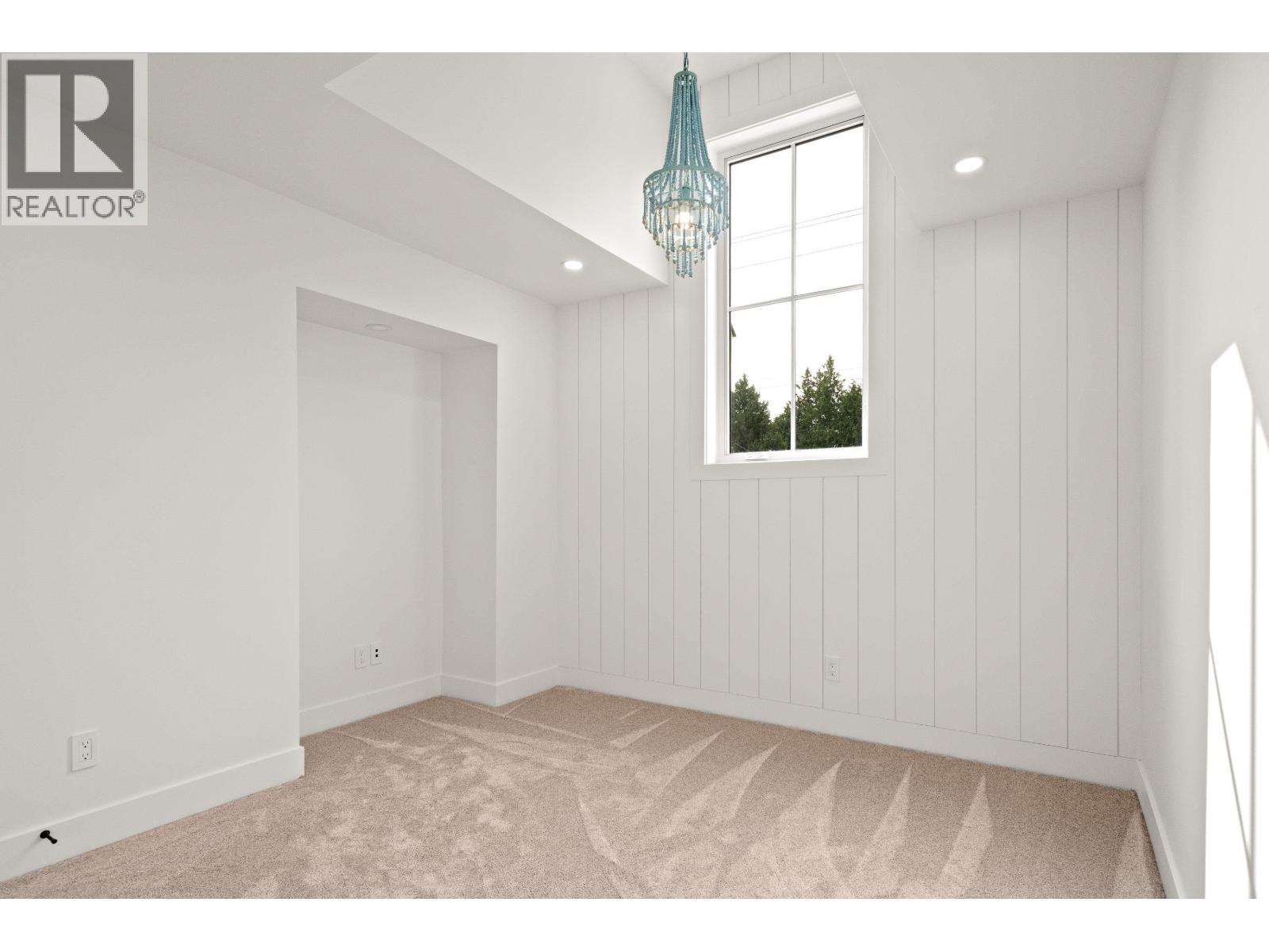 998 50B STREET, Tsawwassen