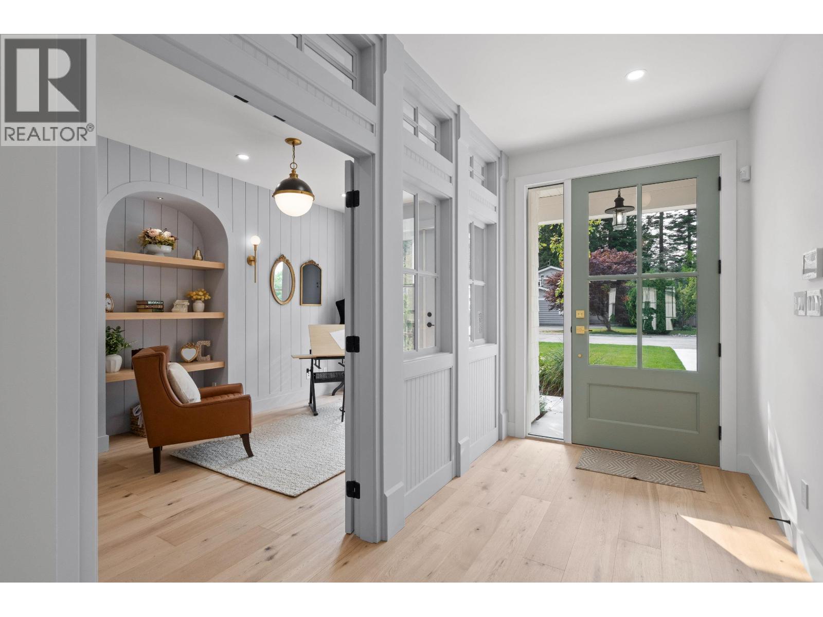 998 50B STREET, Tsawwassen