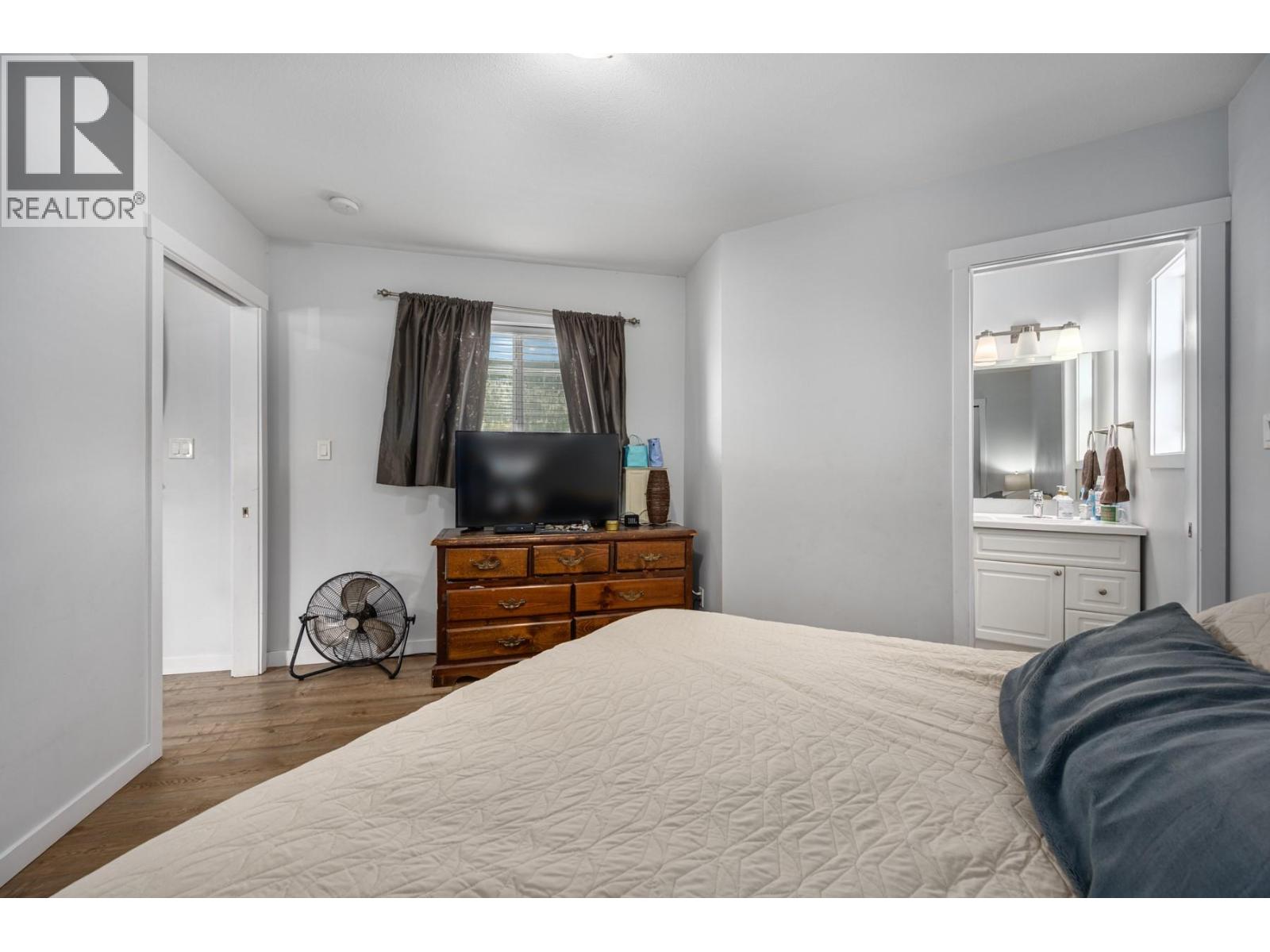 2101 BLACKWELL Avenue, Merritt