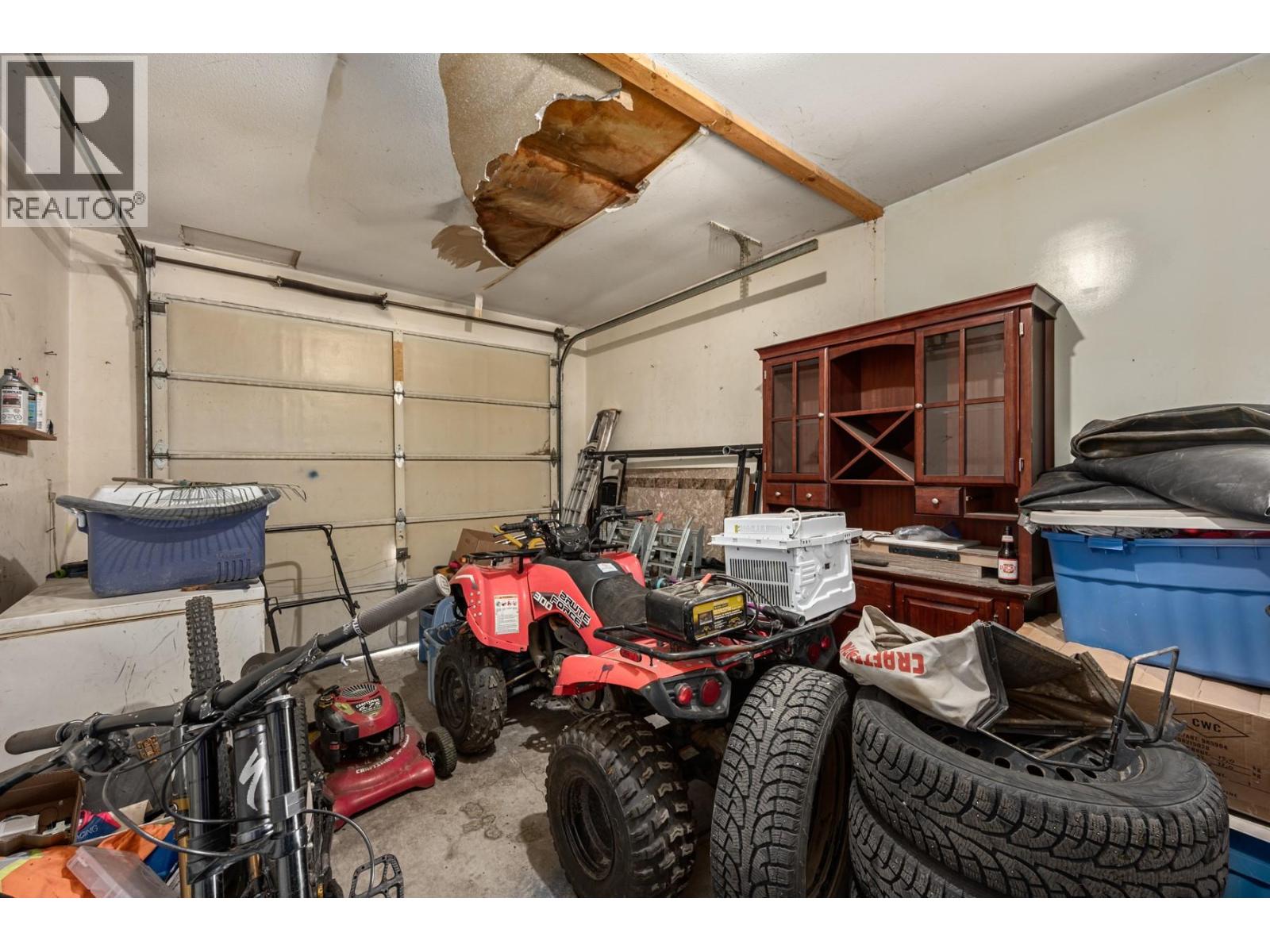 2101 BLACKWELL Avenue, Merritt