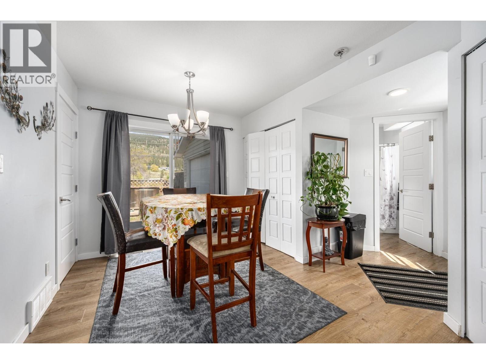 2101 BLACKWELL Avenue, Merritt