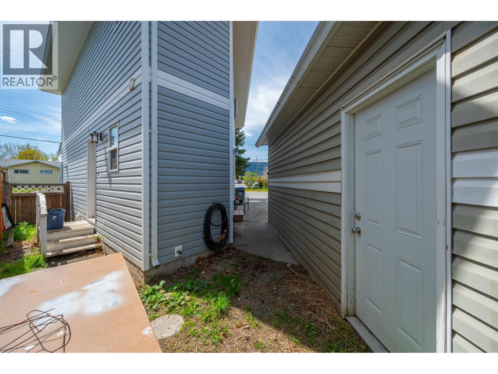 2101 BLACKWELL Avenue, Merritt