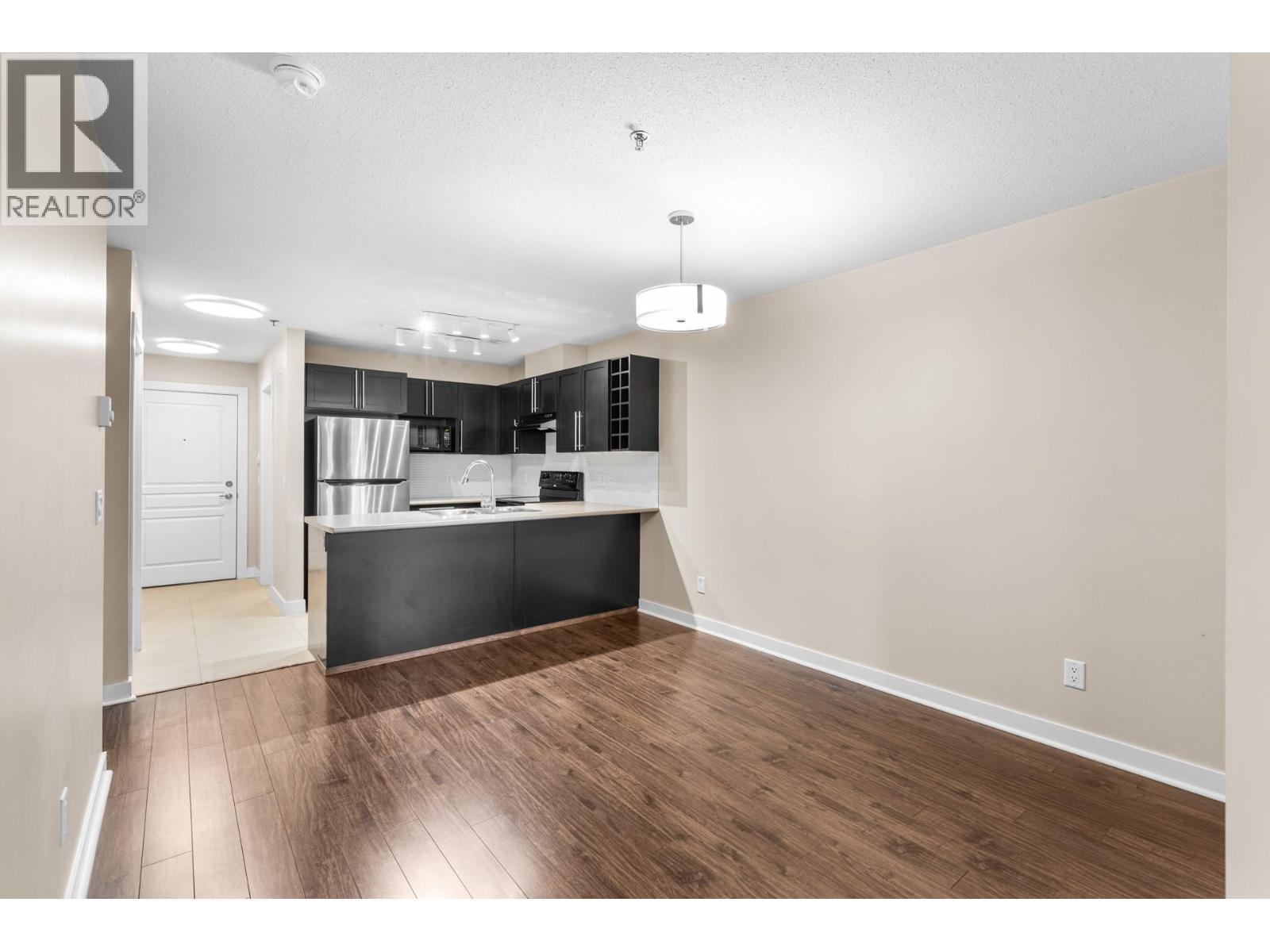120 1083 Sunset Drive, Kelowna