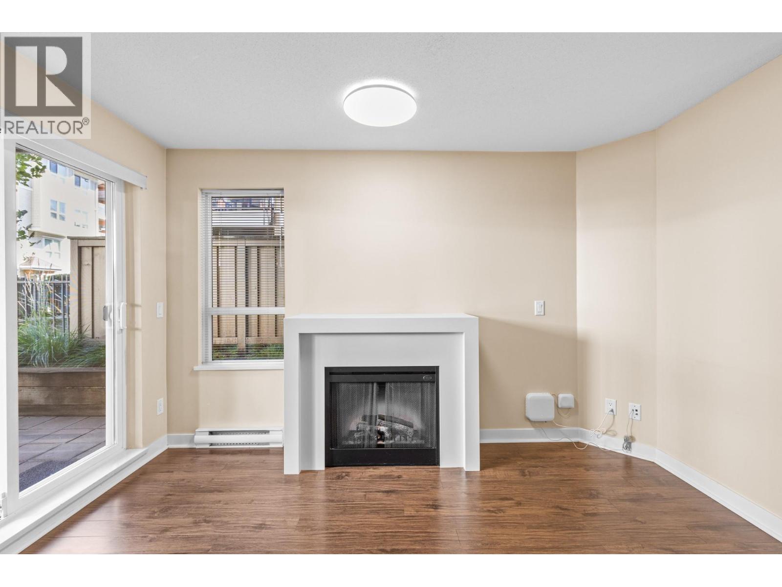 120 1083 Sunset Drive, Kelowna