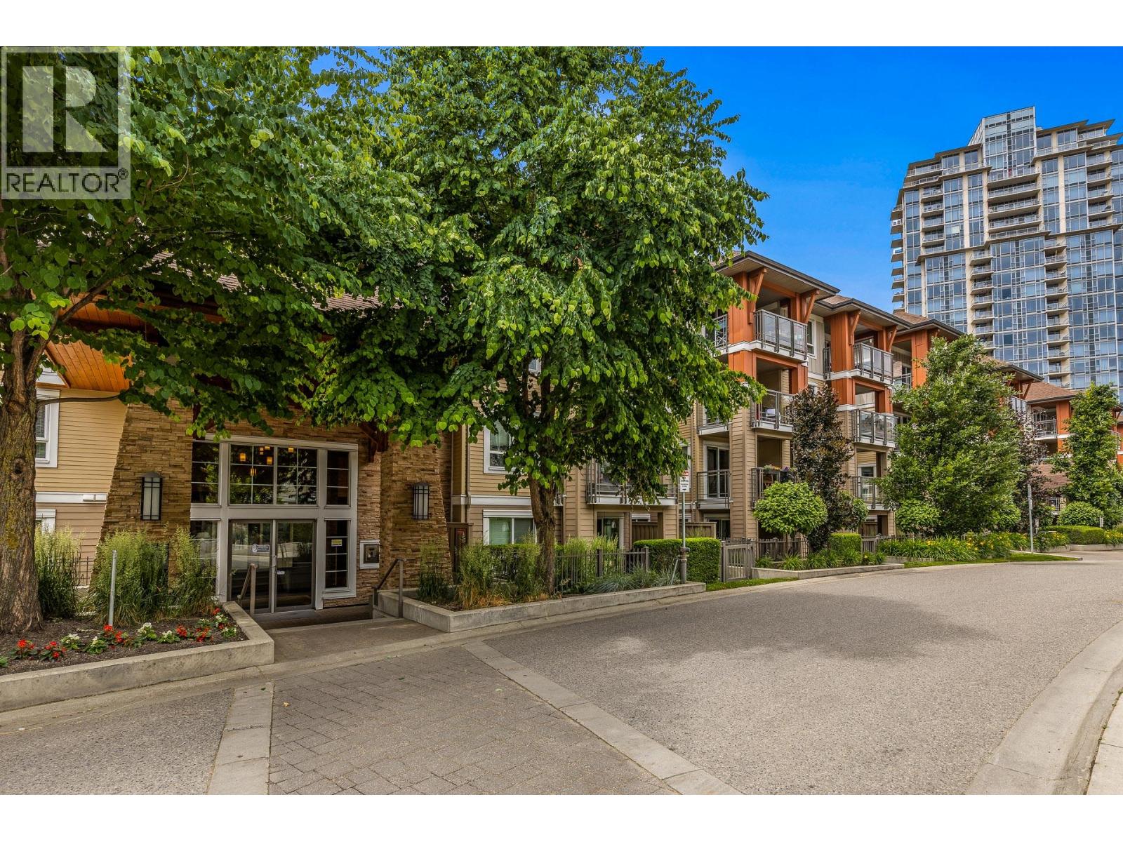 120 1083 Sunset Drive, Kelowna