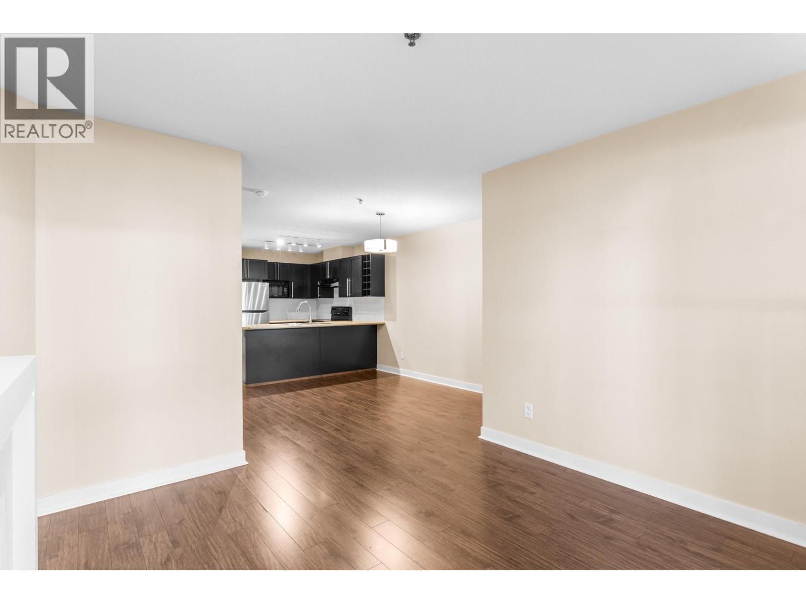 120 1083 Sunset Drive, Kelowna