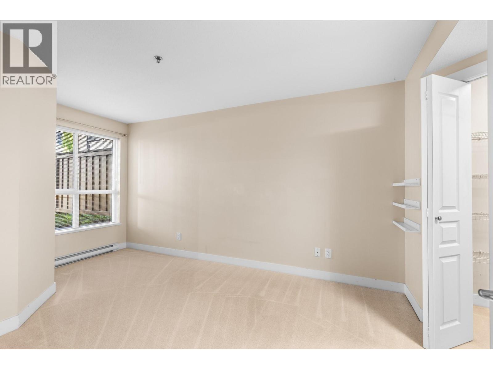 120 1083 Sunset Drive, Kelowna