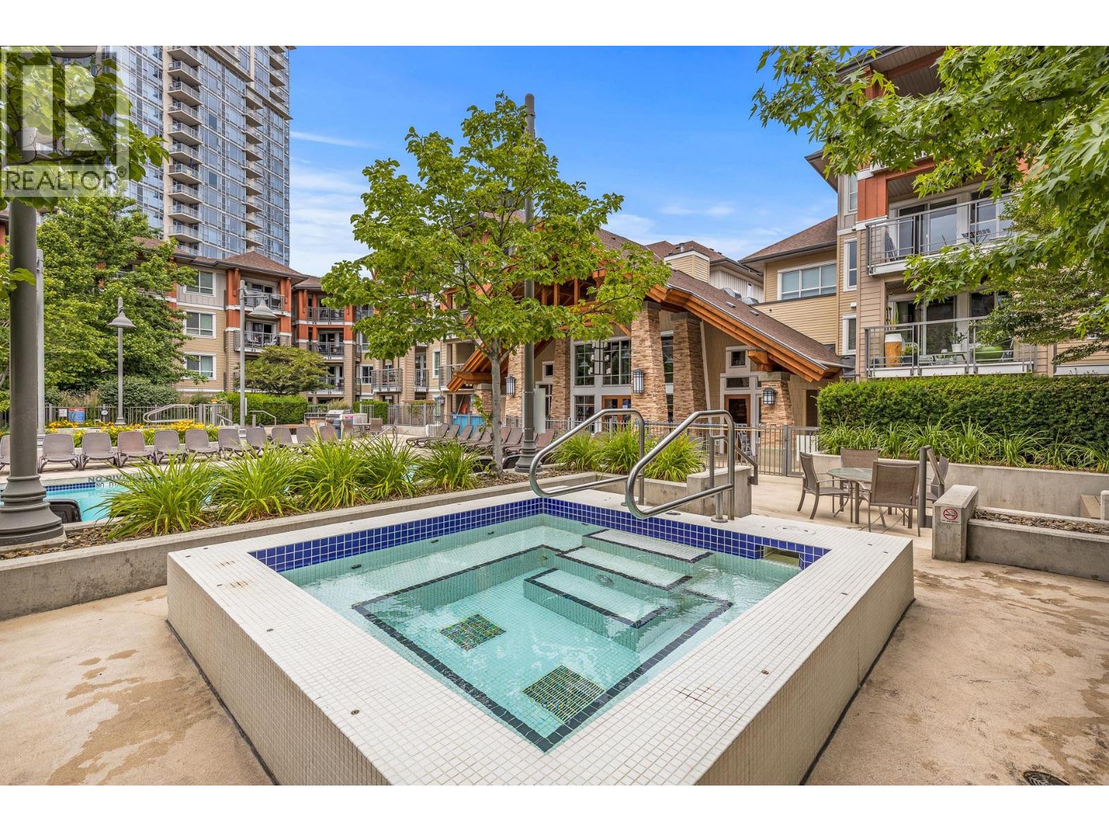120 1083 Sunset Drive, Kelowna