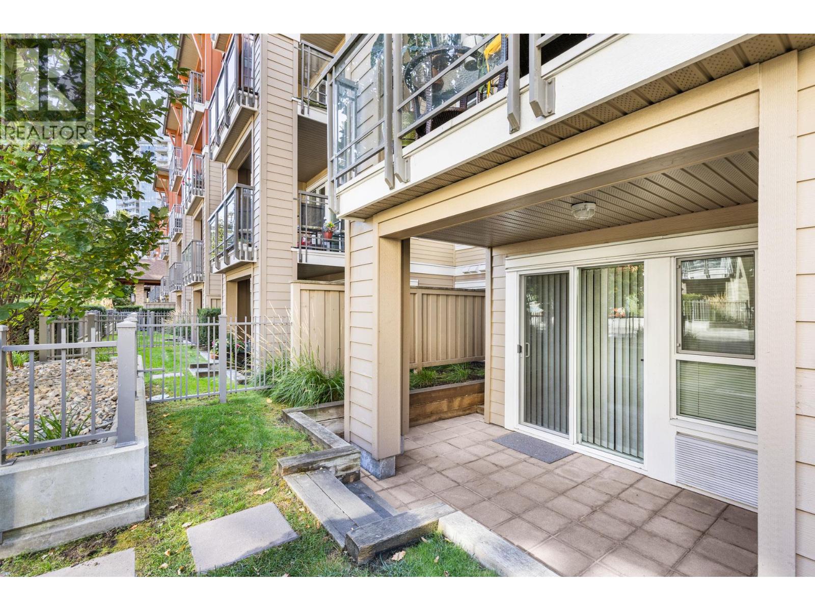 120 1083 Sunset Drive, Kelowna
