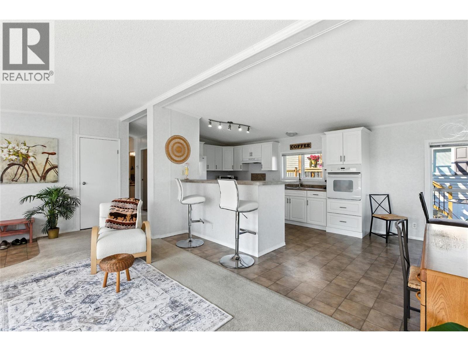 32 1885 Tappen Notch Hill Road, Tappen