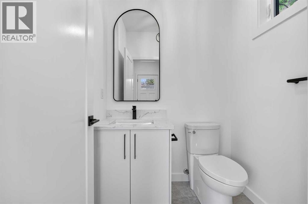 Single Family House for Sale in   Avenue SW North Glenmore Park Calgary 