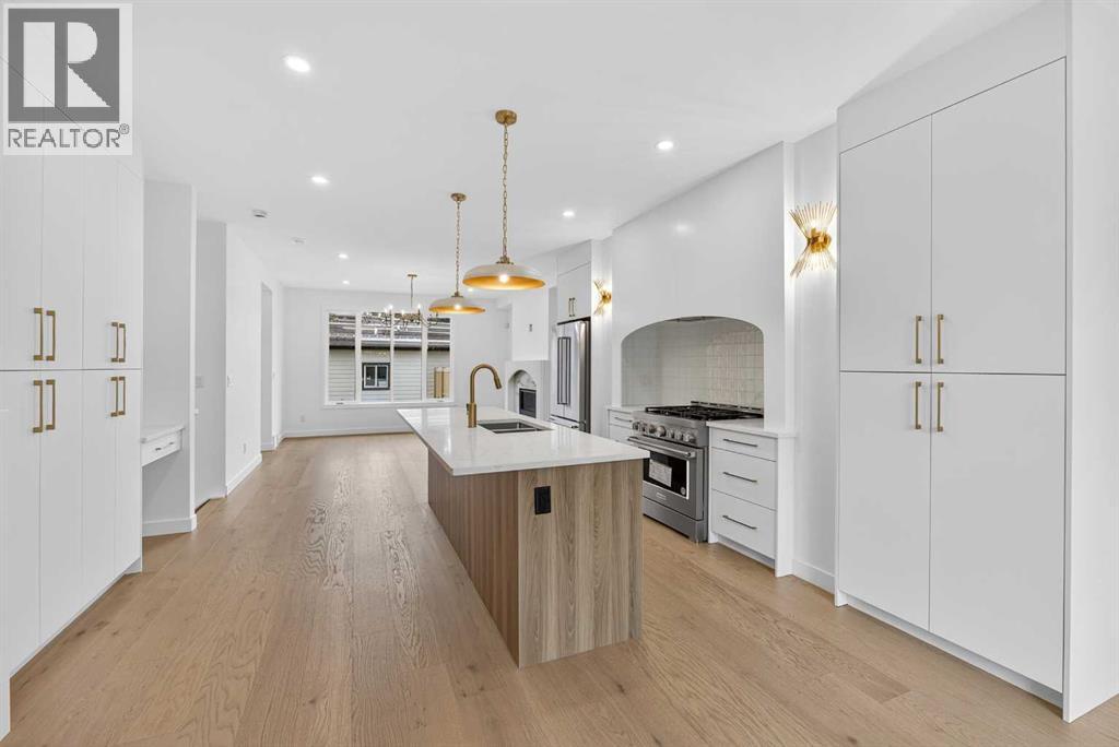 Single Family House for Sale in   Avenue SW North Glenmore Park Calgary 