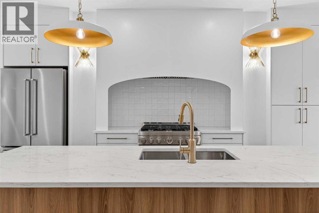 Single Family House for Sale in   Avenue SW North Glenmore Park Calgary 