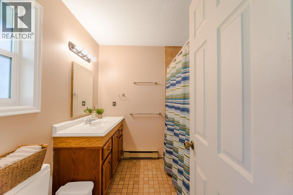 10 1950 Burtch Road, Kelowna