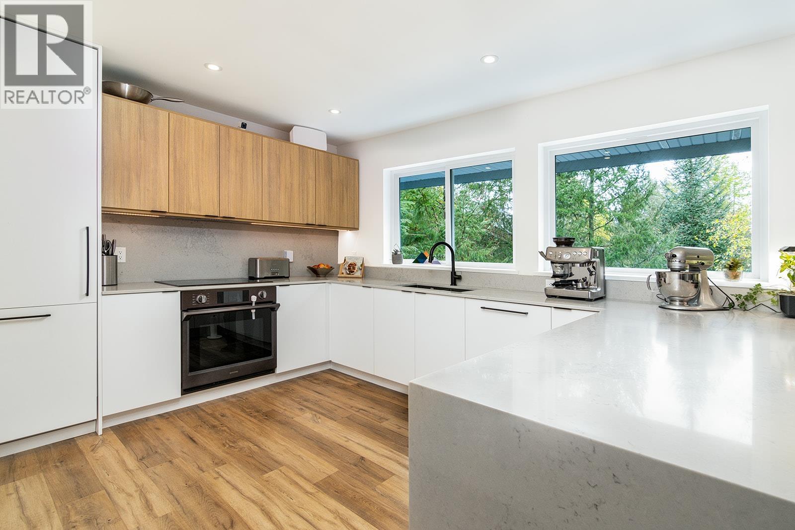 8604 FISSILE LANE, Whistler