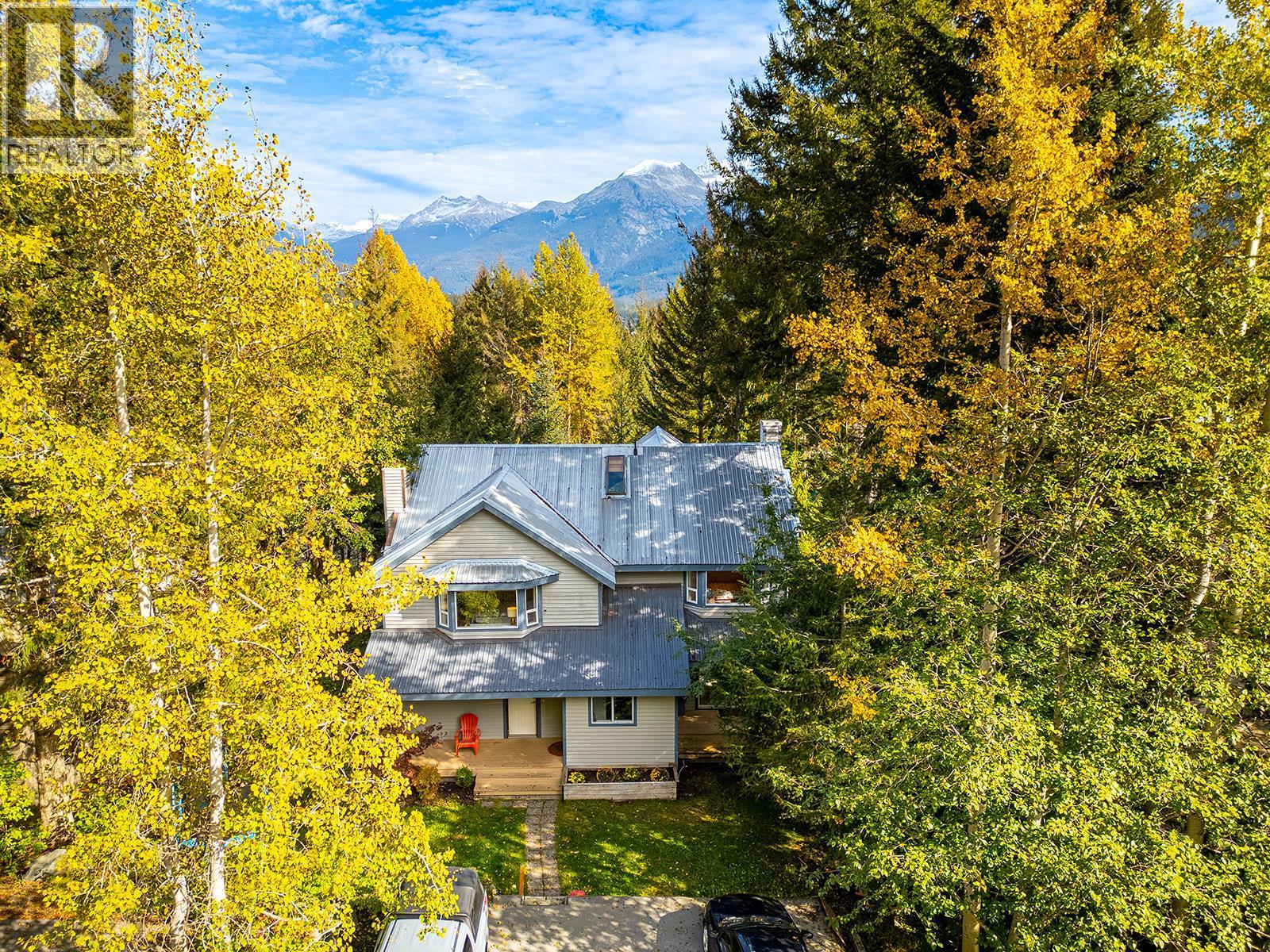 8604 FISSILE LANE, Whistler