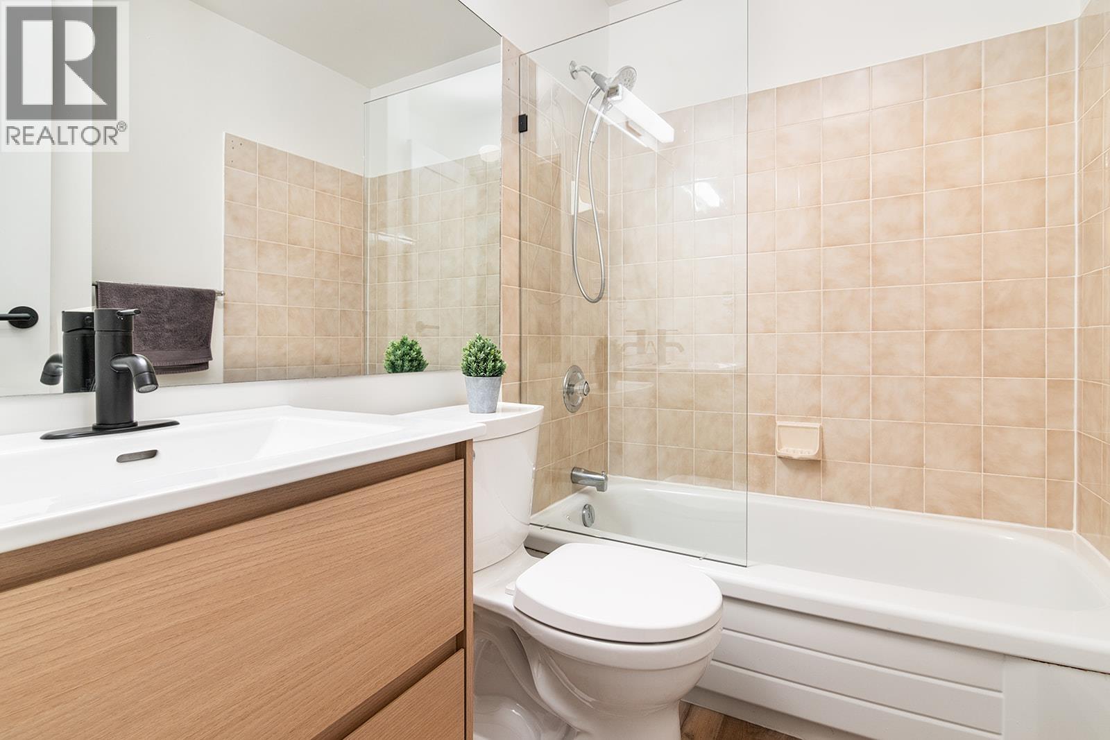 8604 FISSILE LANE, Whistler