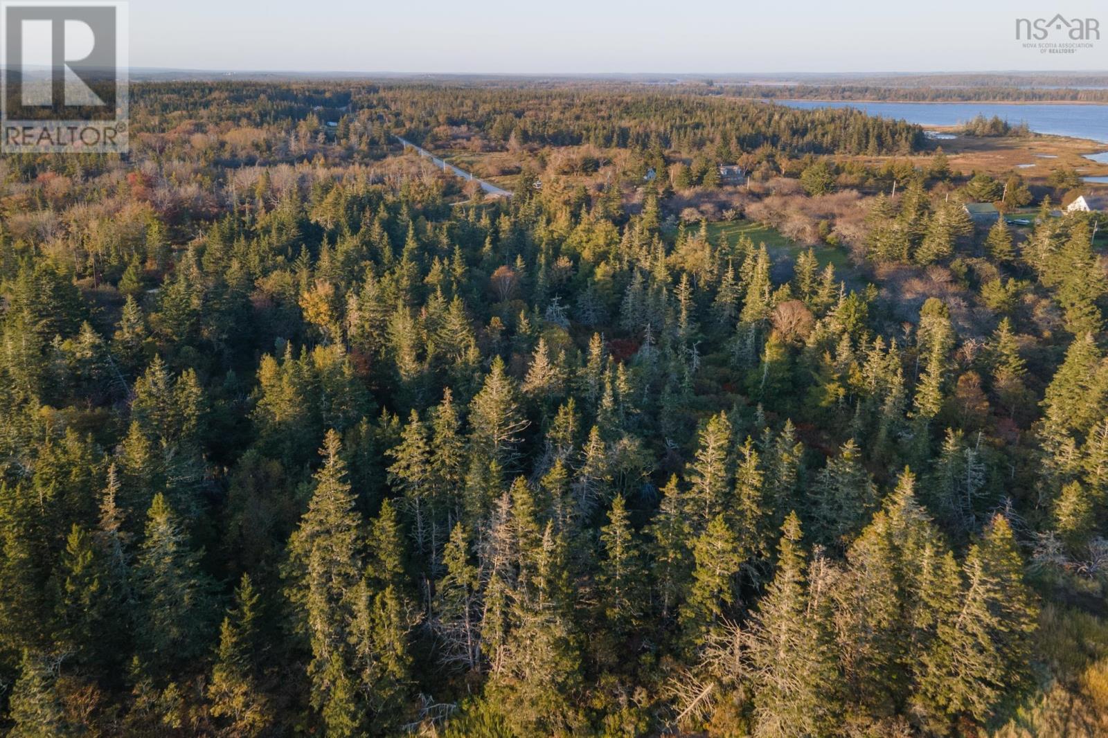 Property 16 of 19 of Lots Chemin Des Ben