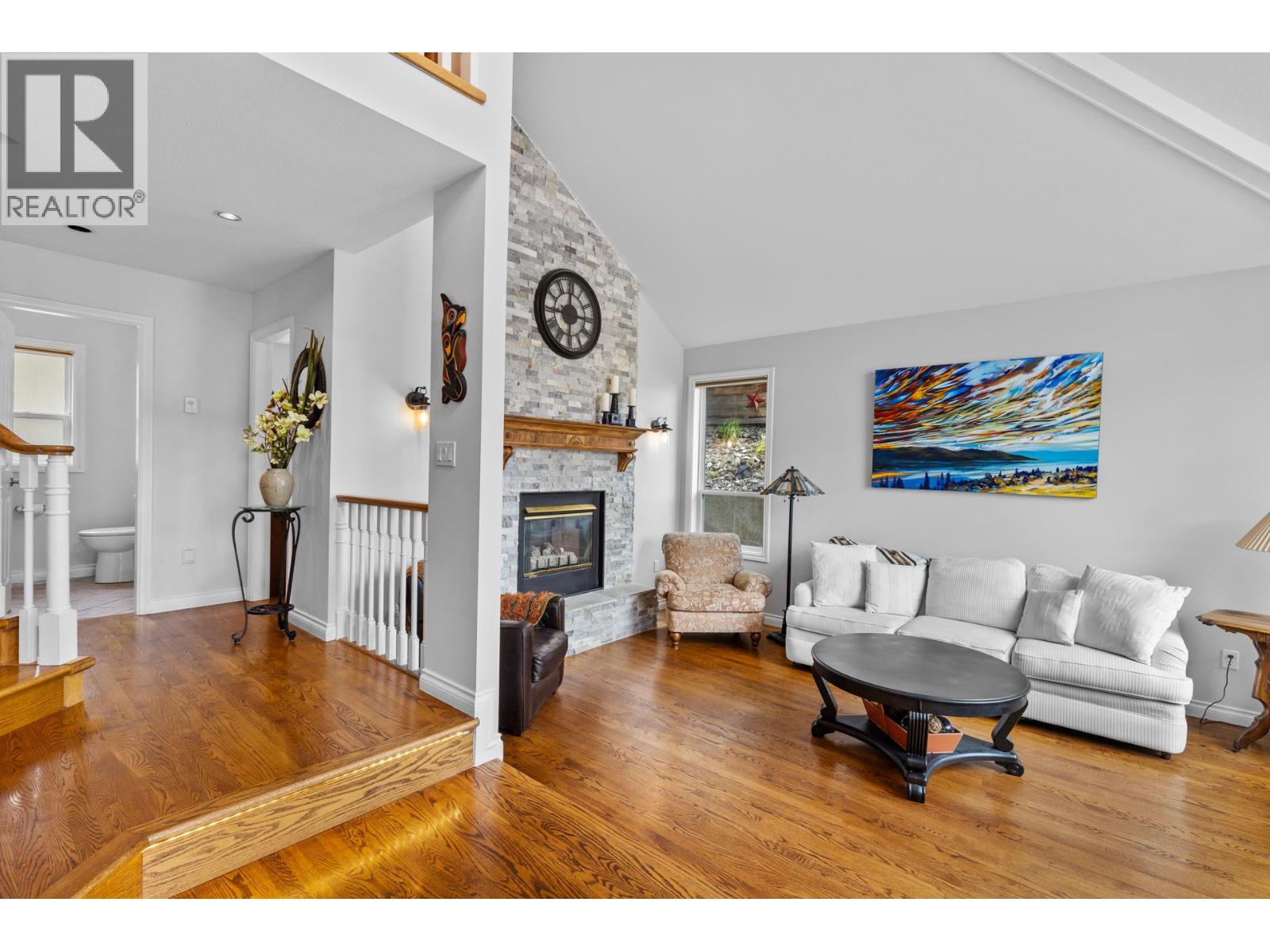  3838 Beach Avenue, Peachland