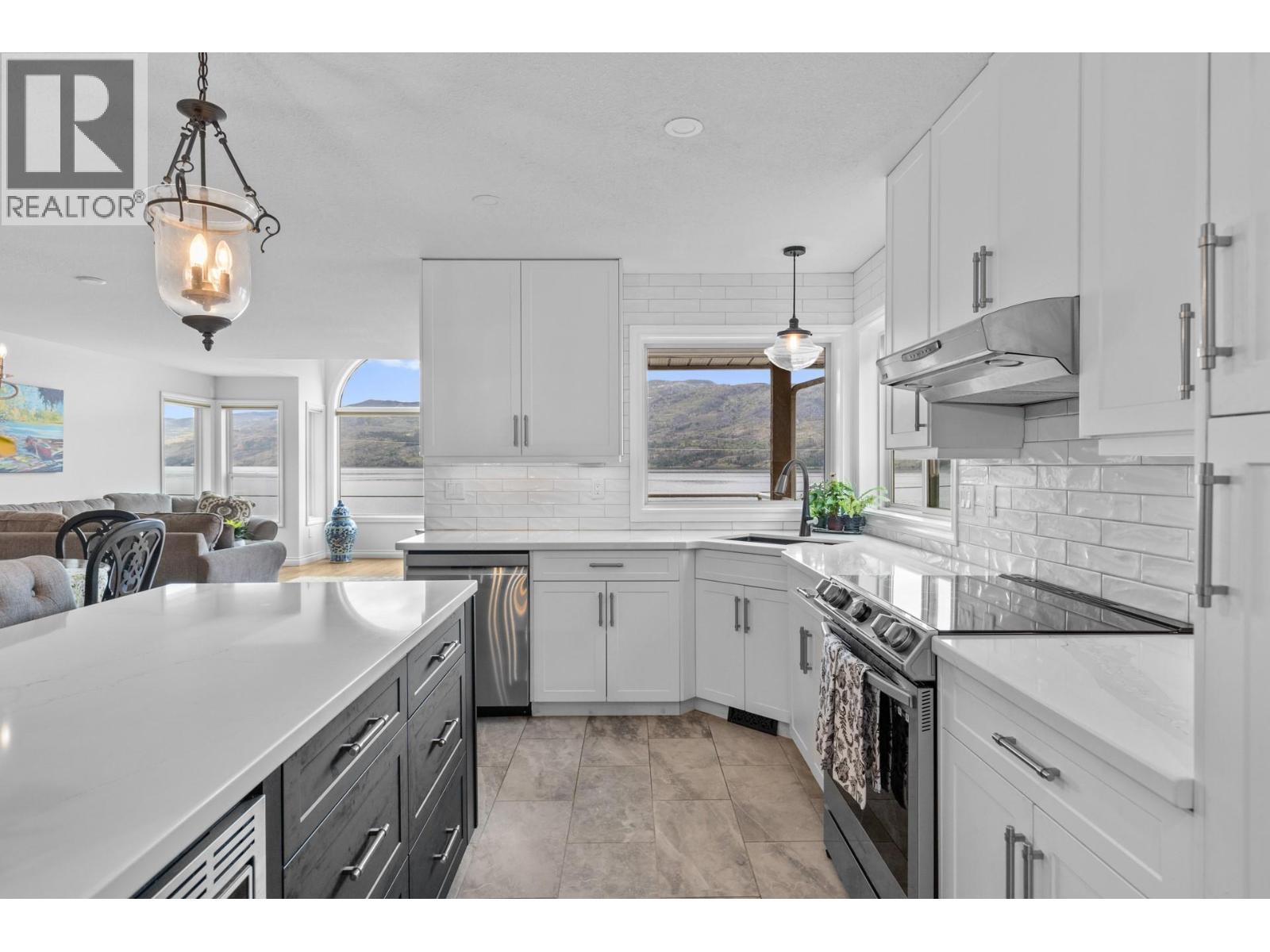  3838 Beach Avenue, Peachland