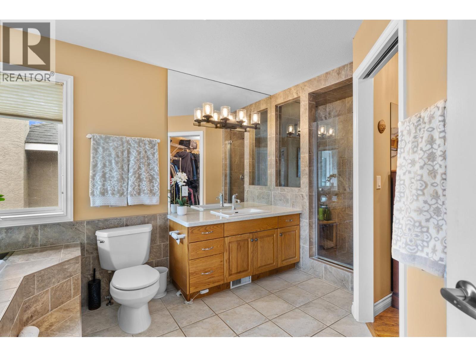 3838 Beach Avenue, Peachland