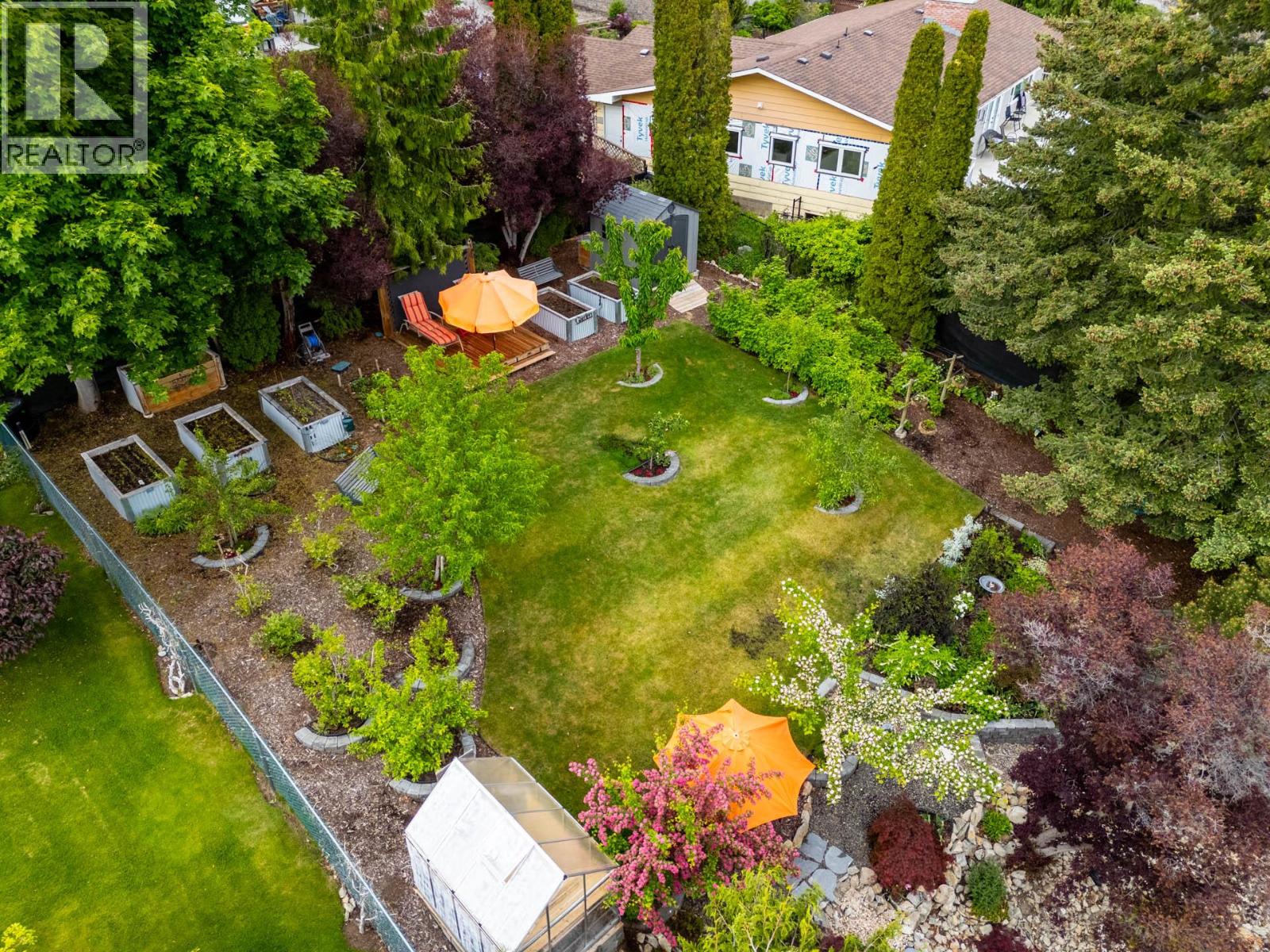  3838 Beach Avenue, Peachland