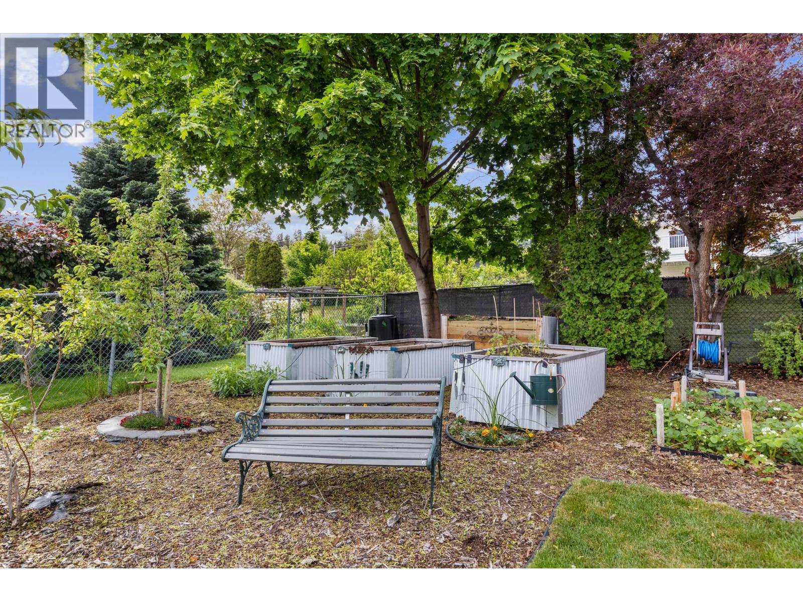  3838 Beach Avenue, Peachland
