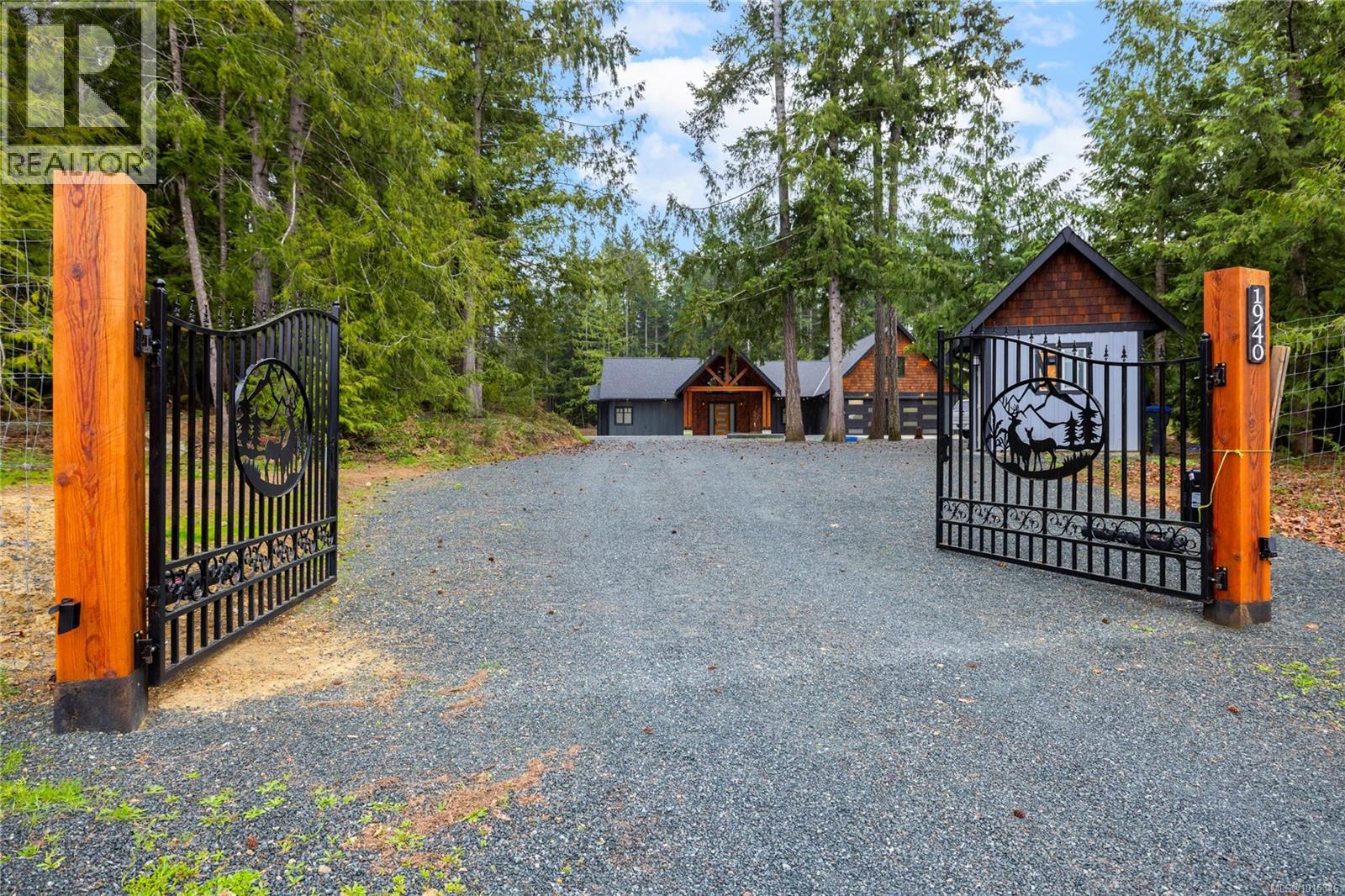 1940 Timberlake Pl, Qualicum Beach