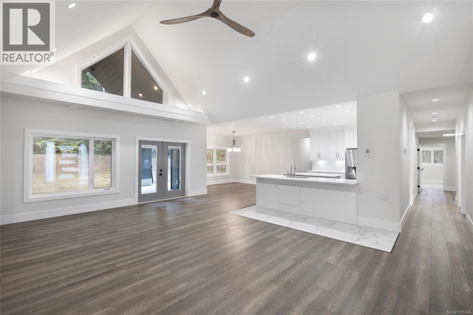 1940 Timberlake Pl, Qualicum Beach