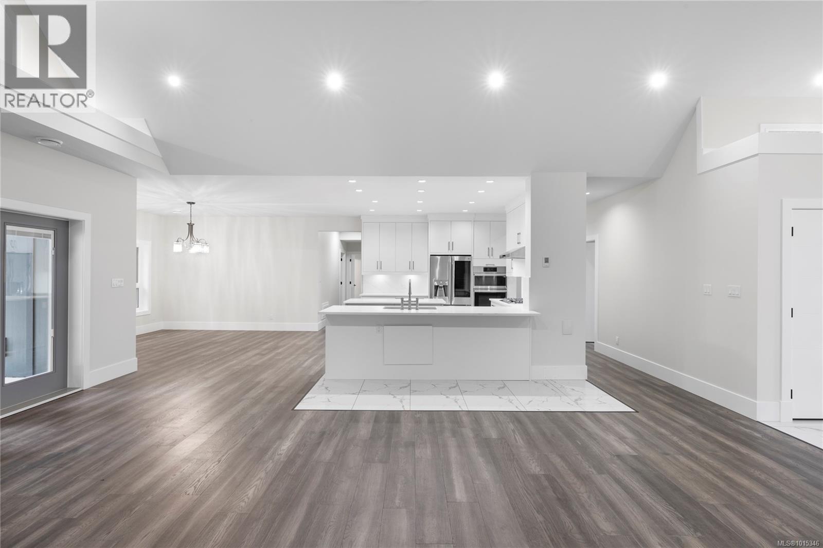 1940 Timberlake Pl, Qualicum Beach