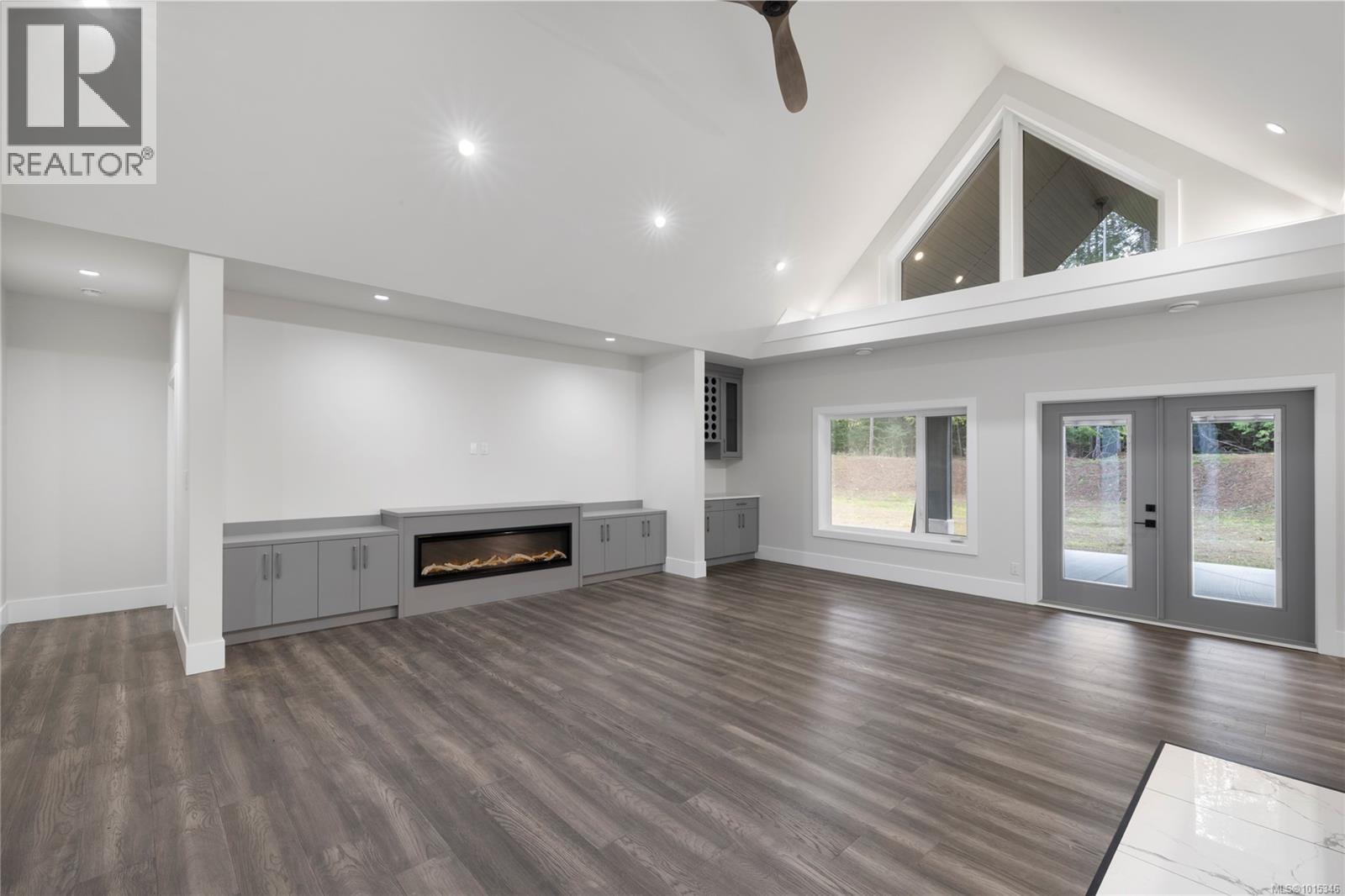 1940 Timberlake Pl, Qualicum Beach