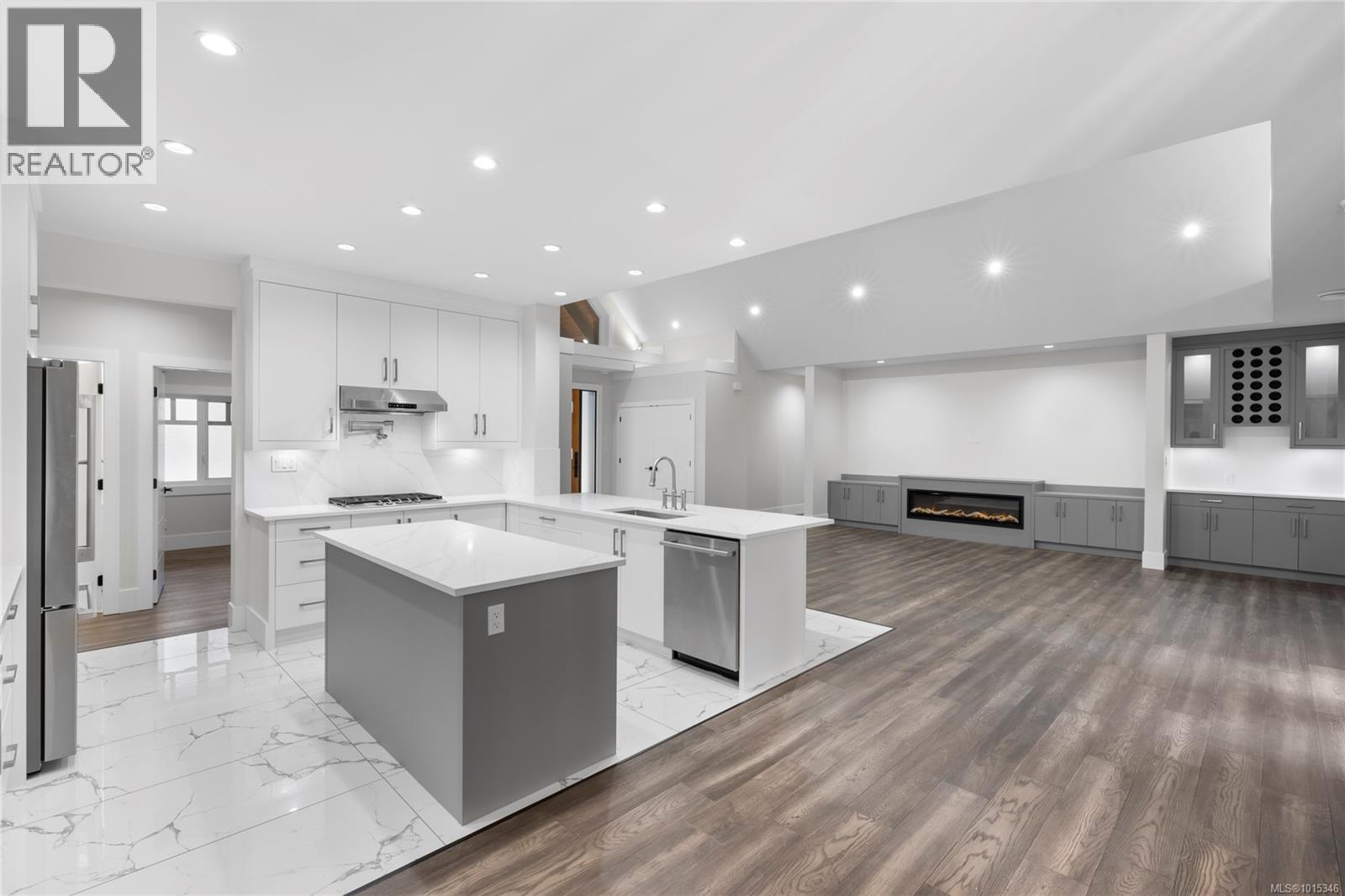 1940 Timberlake Pl, Qualicum Beach