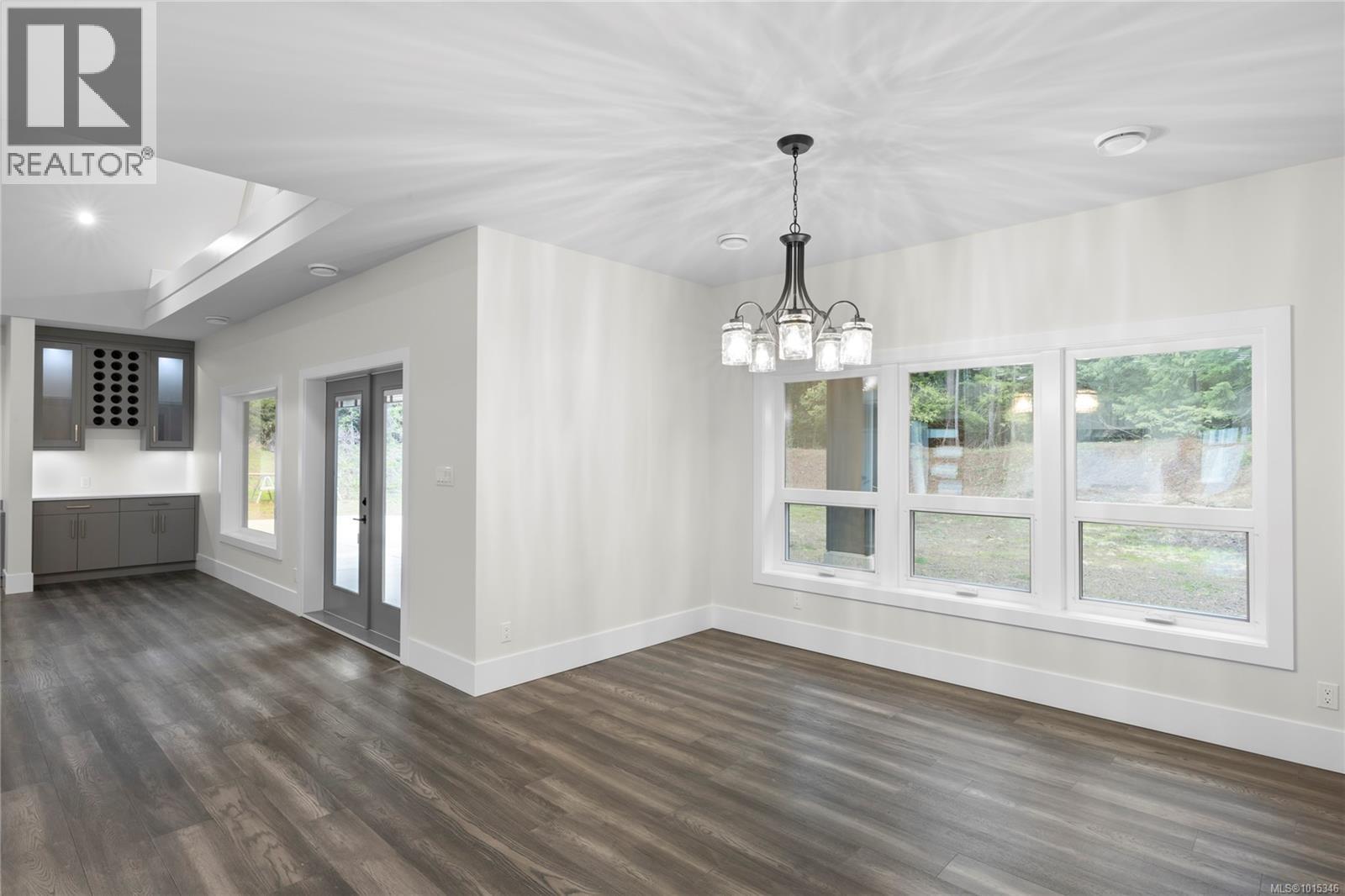 1940 Timberlake Pl, Qualicum Beach