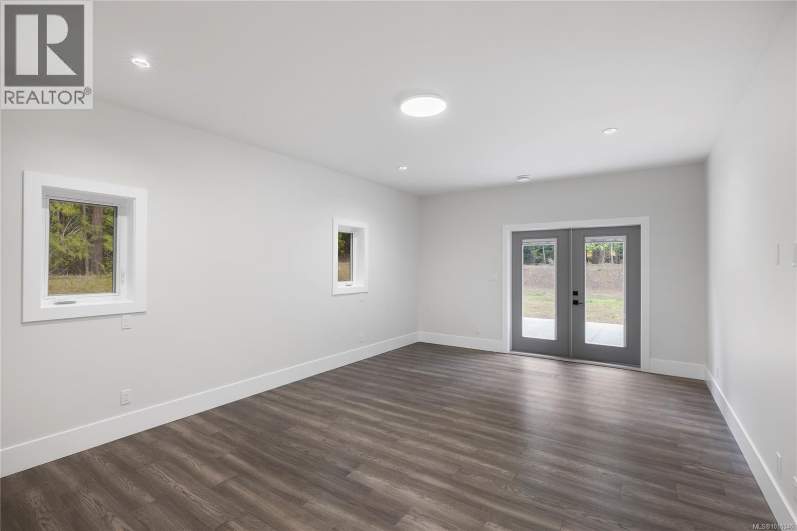 1940 Timberlake Pl, Qualicum Beach