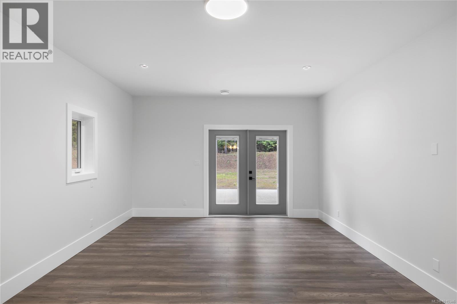 1940 Timberlake Pl, Qualicum Beach