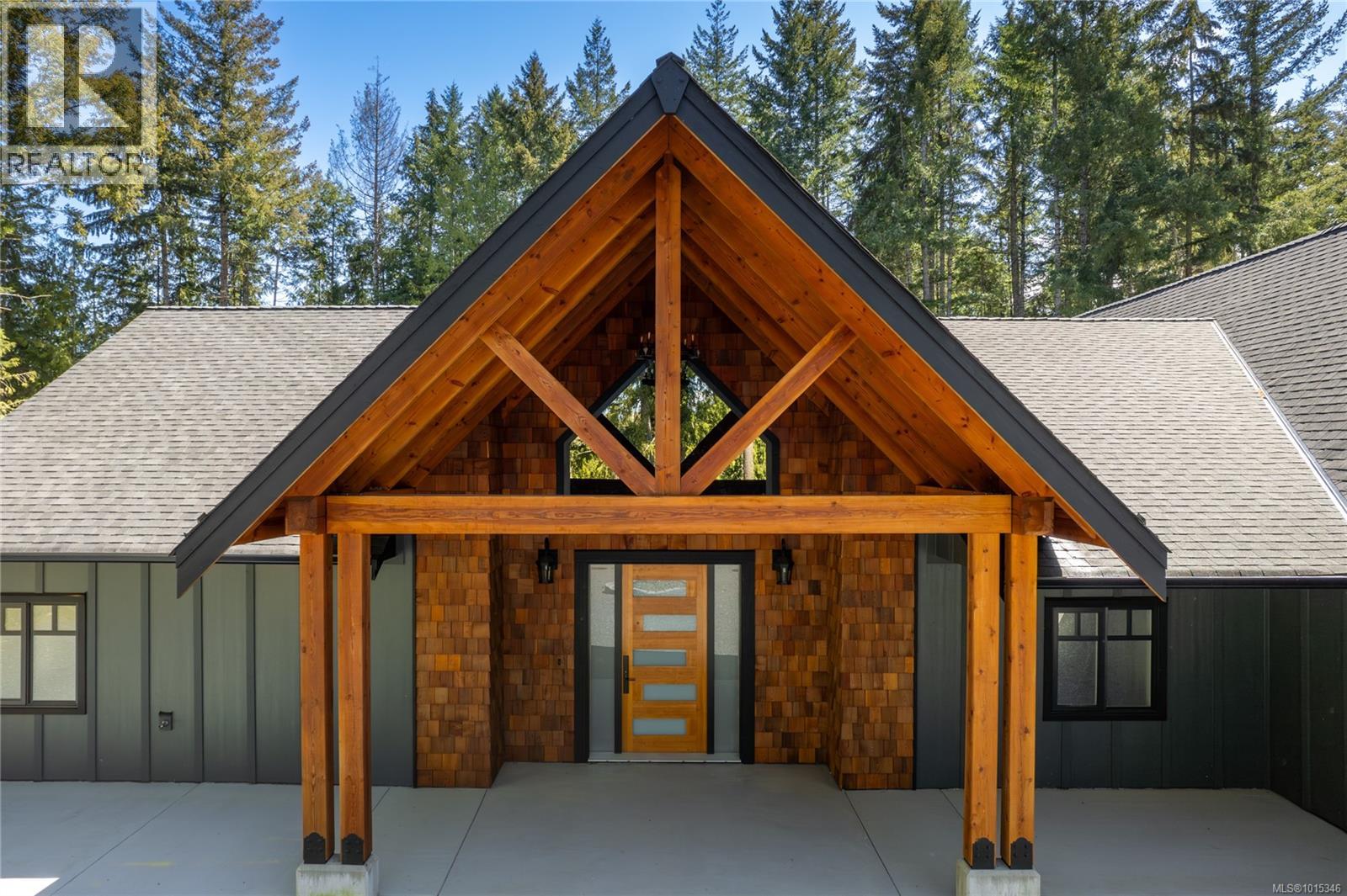 1940 Timberlake Pl, Qualicum Beach