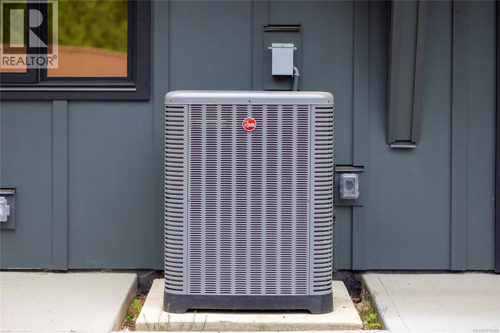 1940 Timberlake Pl, Qualicum Beach