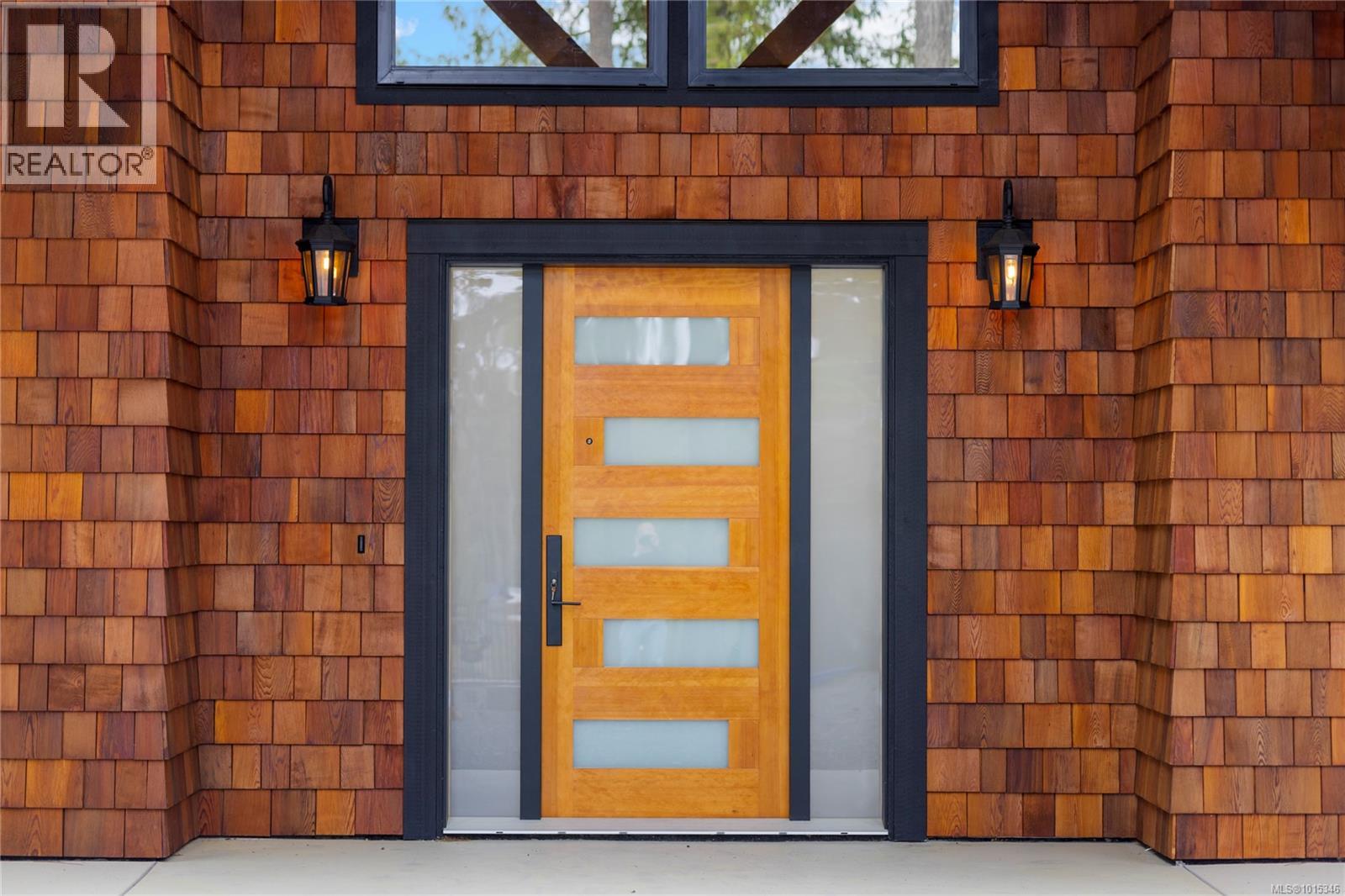 1940 Timberlake Pl, Qualicum Beach