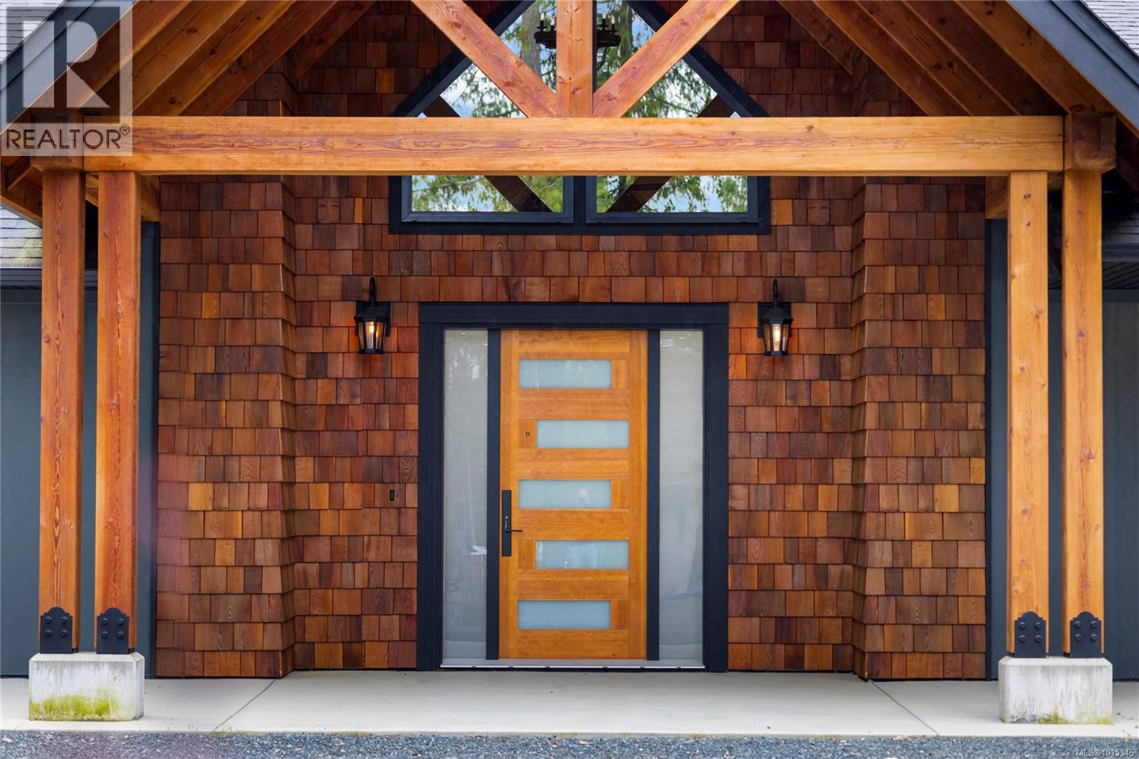 1940 Timberlake Pl, Qualicum Beach