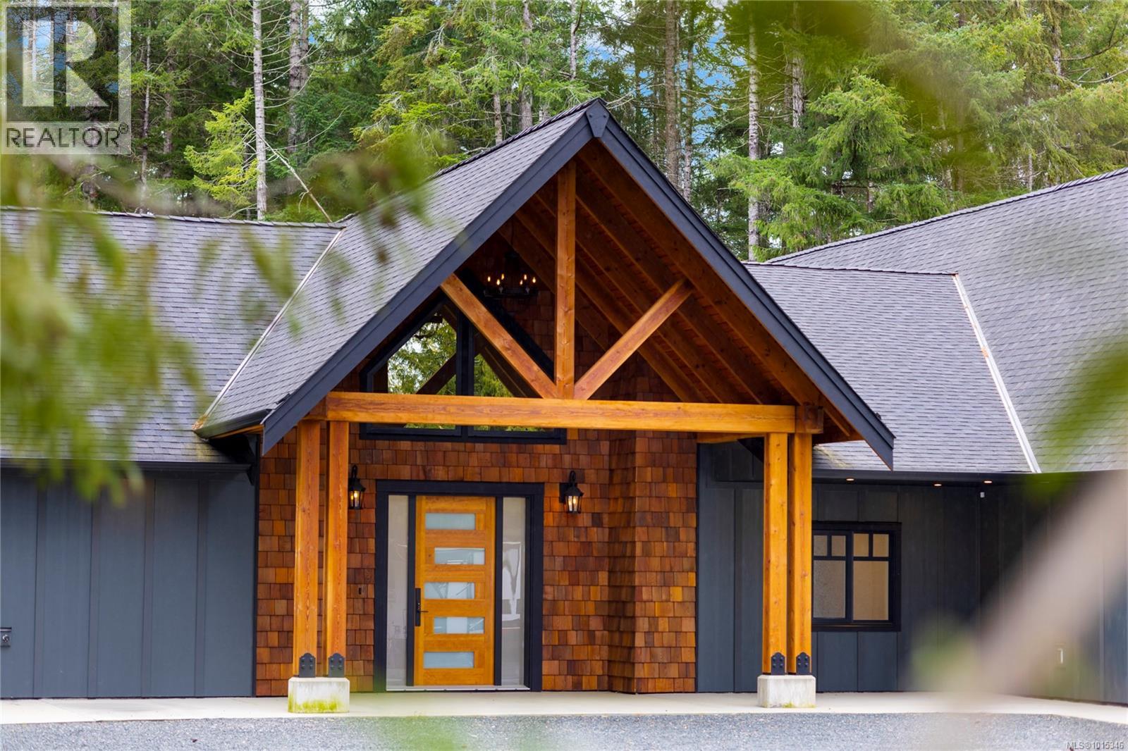 1940 Timberlake Pl, Qualicum Beach