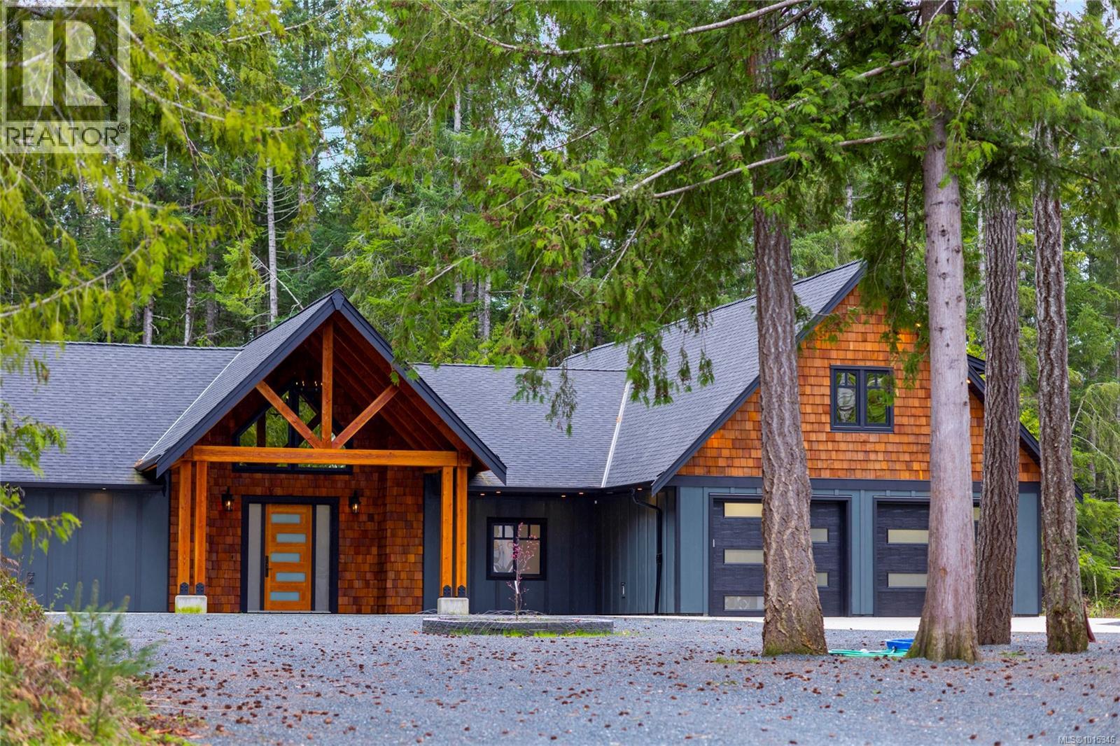 1940 Timberlake Pl, Qualicum Beach